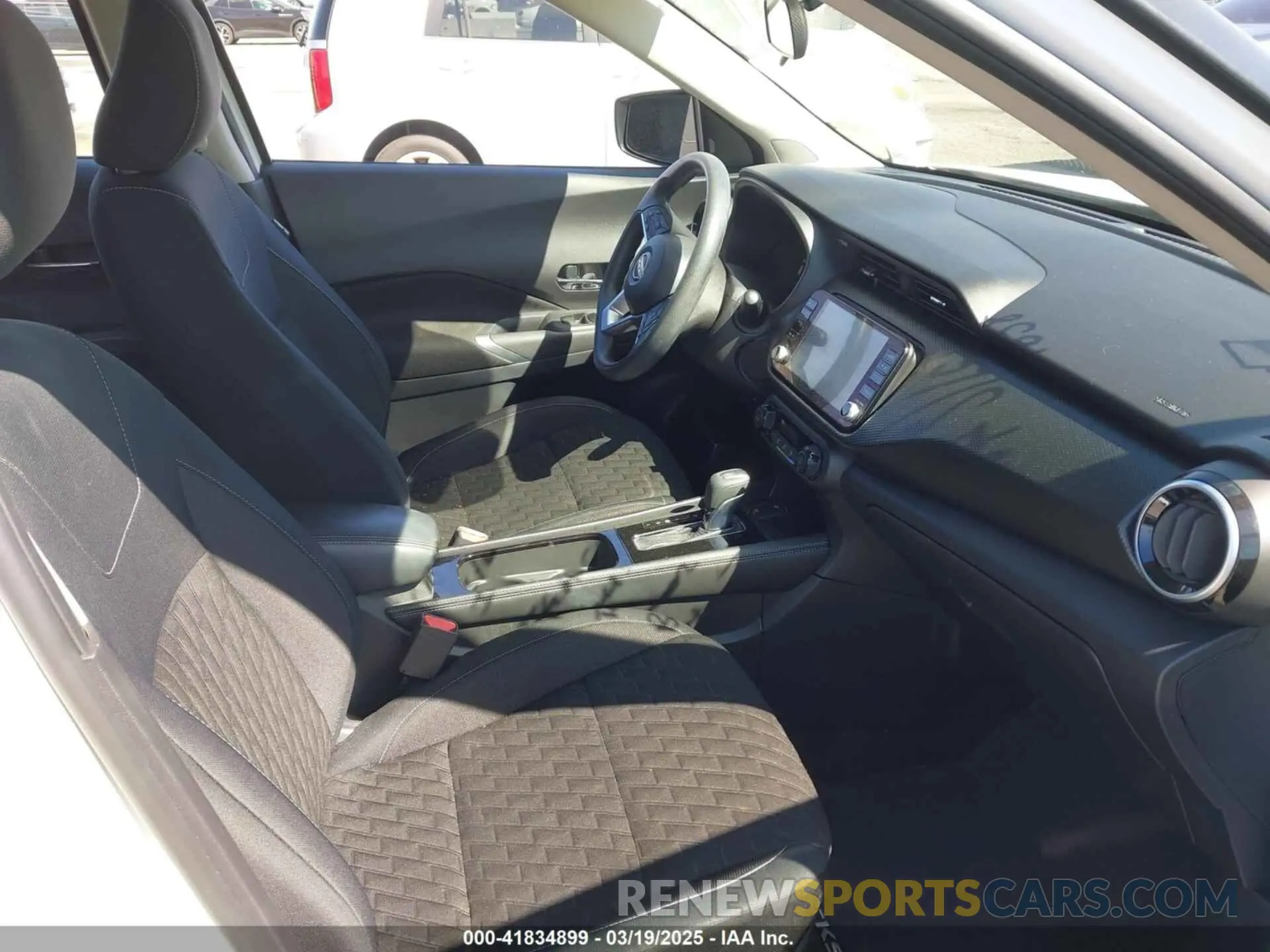 5 Photograph of a damaged car 3N1CP5CVXNL496886 NISSAN KICKS 2022