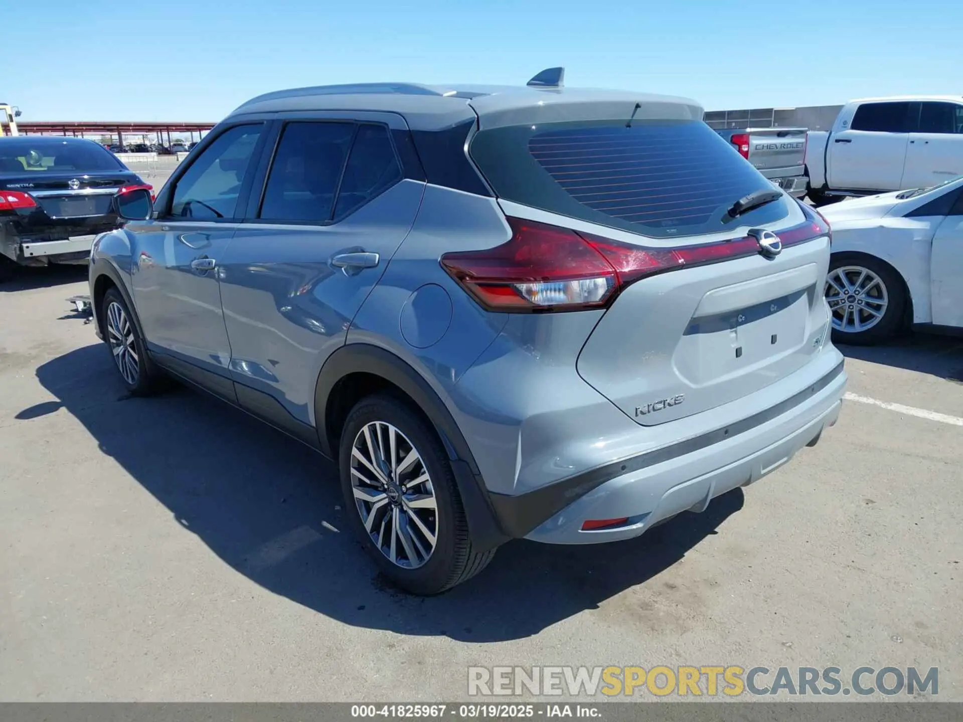 3 Photograph of a damaged car 3N1CP5CVXNL498296 NISSAN KICKS 2022