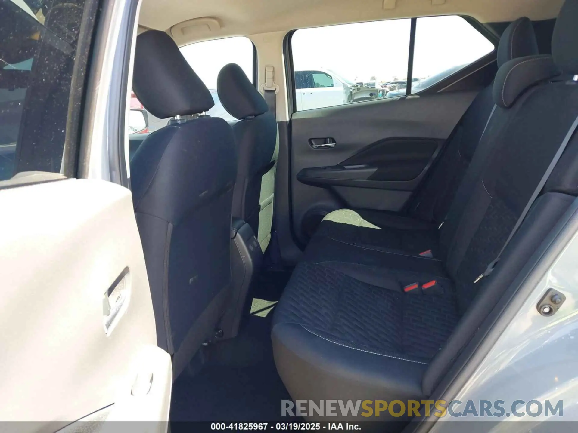 8 Photograph of a damaged car 3N1CP5CVXNL498296 NISSAN KICKS 2022