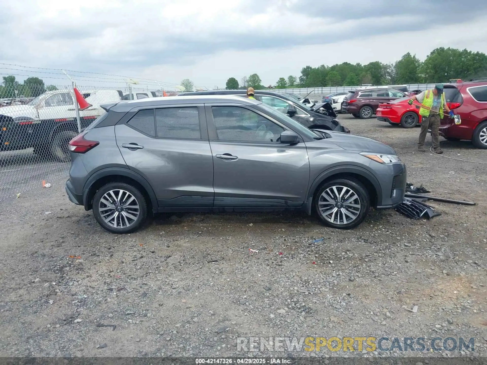13 Photograph of a damaged car 3N1CP5CVXNL510978 NISSAN KICKS 2022