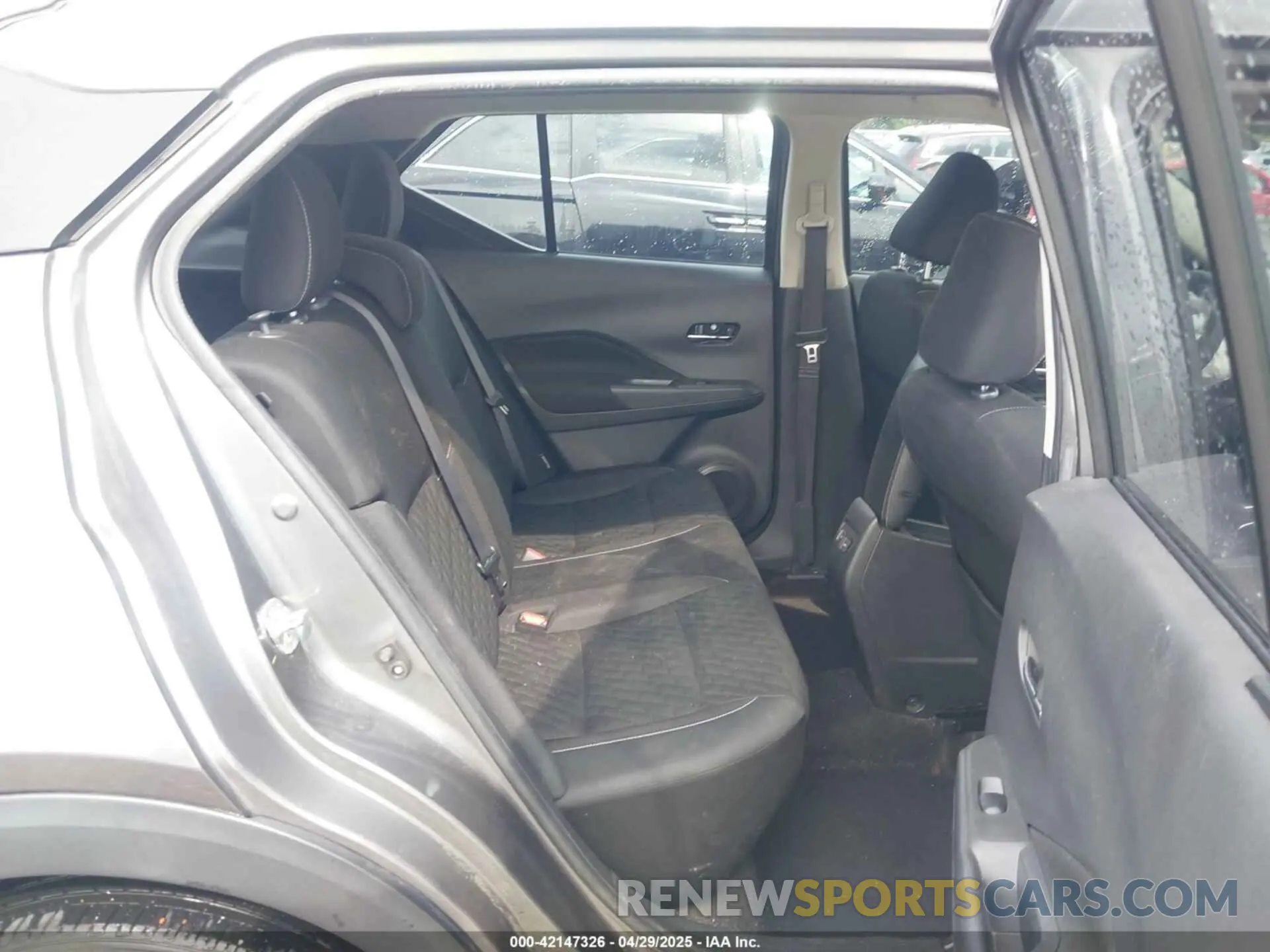 8 Photograph of a damaged car 3N1CP5CVXNL510978 NISSAN KICKS 2022