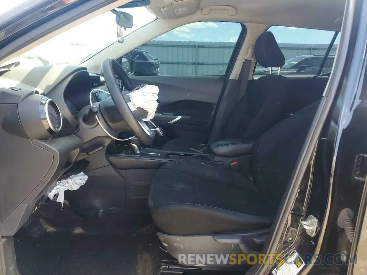 7 Photograph of a damaged car 3N1CP5CVXNL526274 NISSAN KICKS 2022