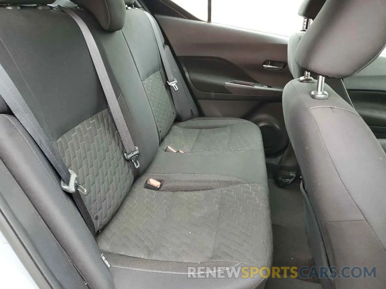 10 Photograph of a damaged car 3N1CP5CVXNL528025 NISSAN KICKS 2022