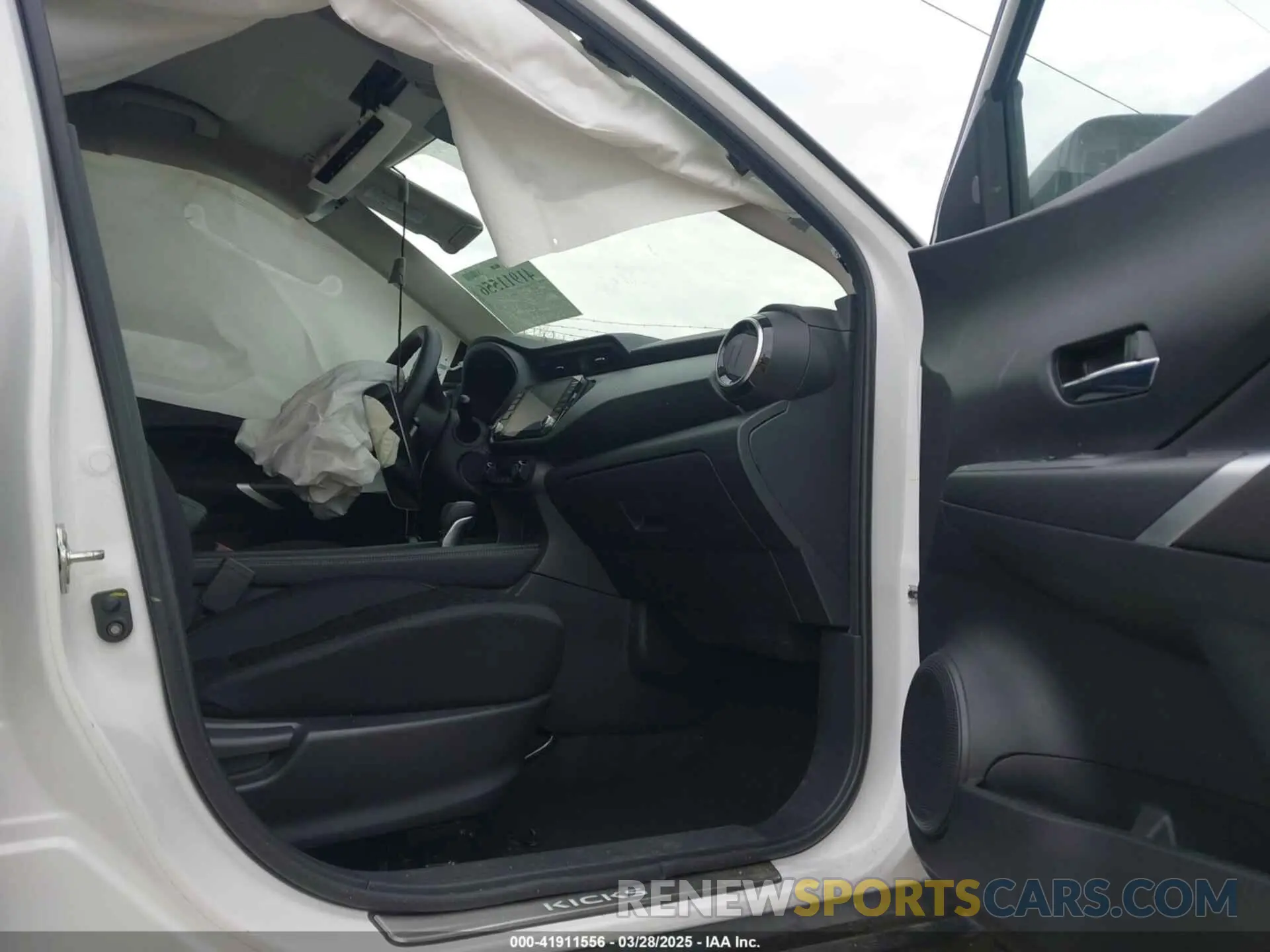 5 Photograph of a damaged car 3N1CP5CVXNL528610 NISSAN KICKS 2022