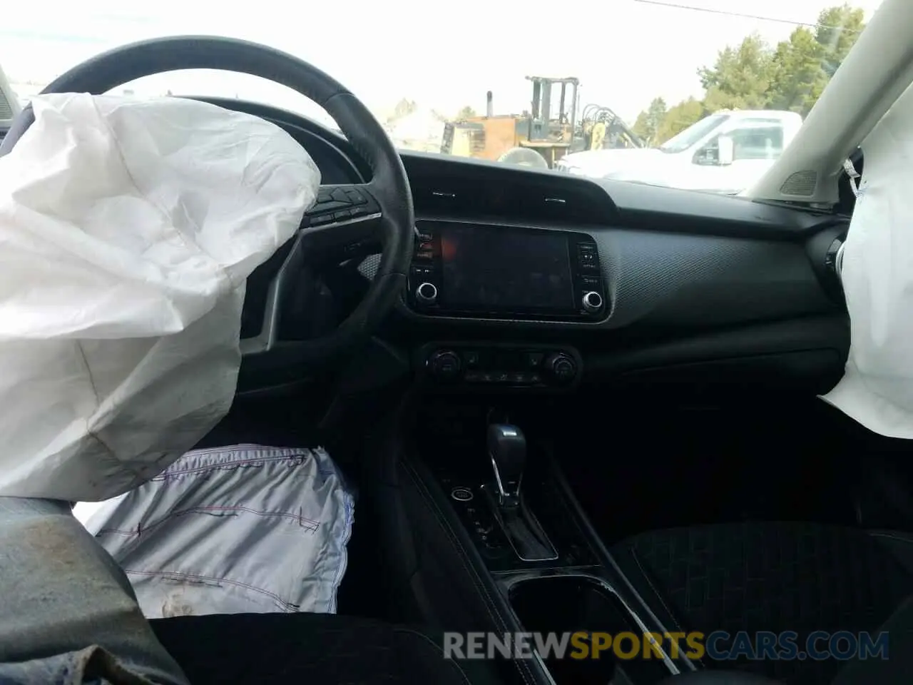 8 Photograph of a damaged car 3N1CP5CVXNL531071 NISSAN KICKS 2022