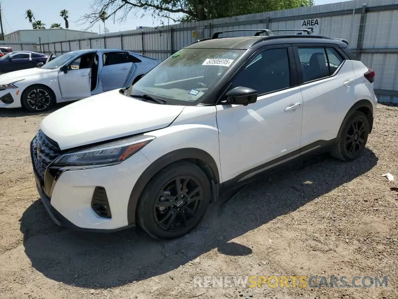 1 Photograph of a damaged car 3N1CP5DV0NL519333 NISSAN KICKS 2022