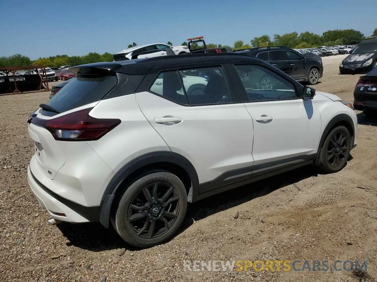 3 Photograph of a damaged car 3N1CP5DV0NL519333 NISSAN KICKS 2022
