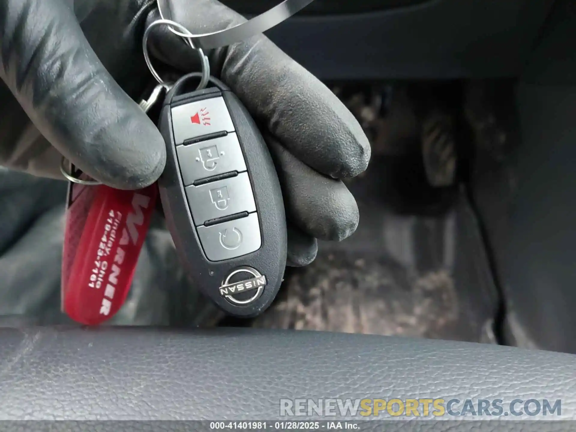 11 Photograph of a damaged car 3N1CP5DV1NL496189 NISSAN KICKS 2022