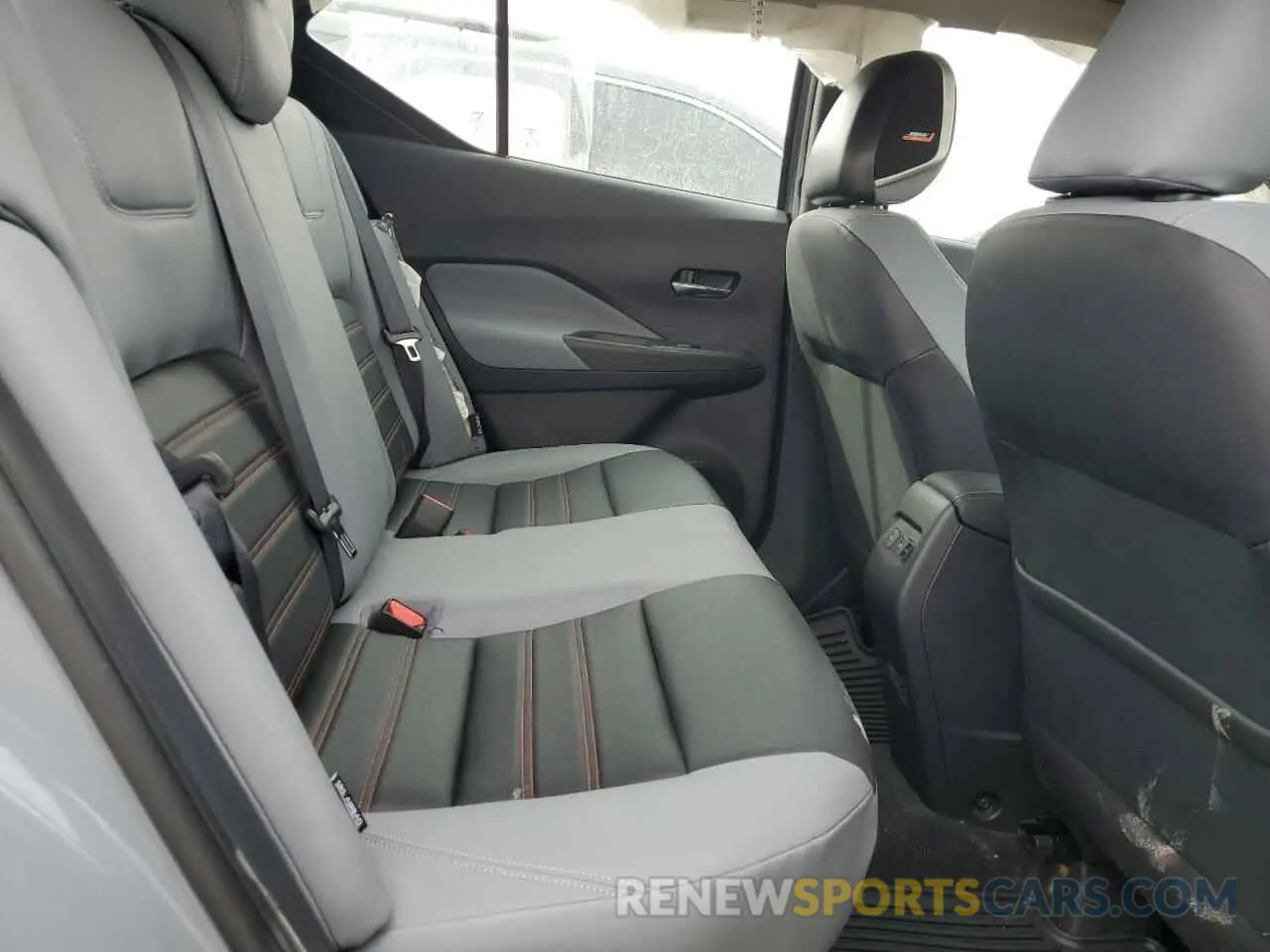10 Photograph of a damaged car 3N1CP5DV1NL505568 NISSAN KICKS 2022