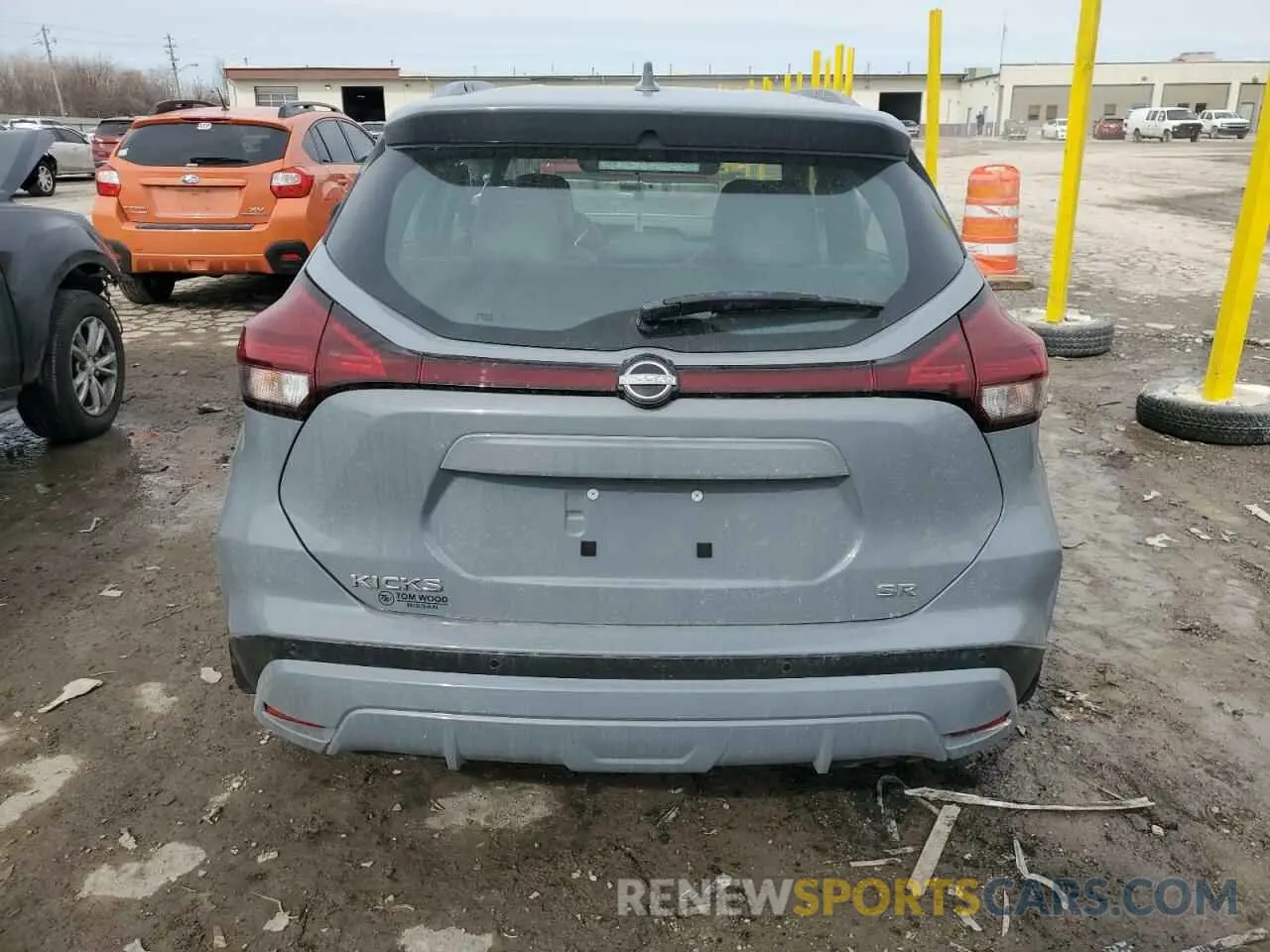 6 Photograph of a damaged car 3N1CP5DV1NL505568 NISSAN KICKS 2022