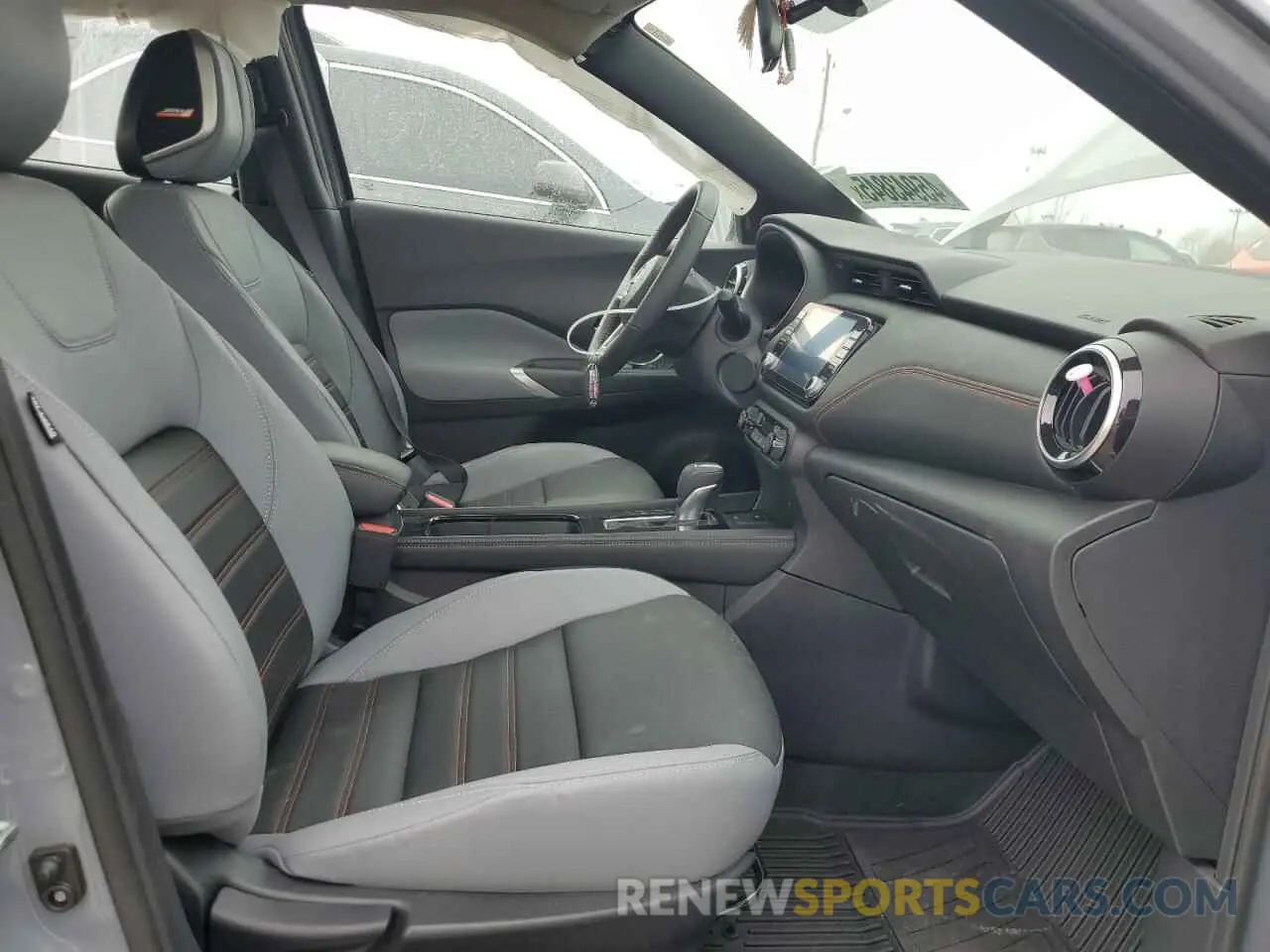 7 Photograph of a damaged car 3N1CP5DV1NL505568 NISSAN KICKS 2022