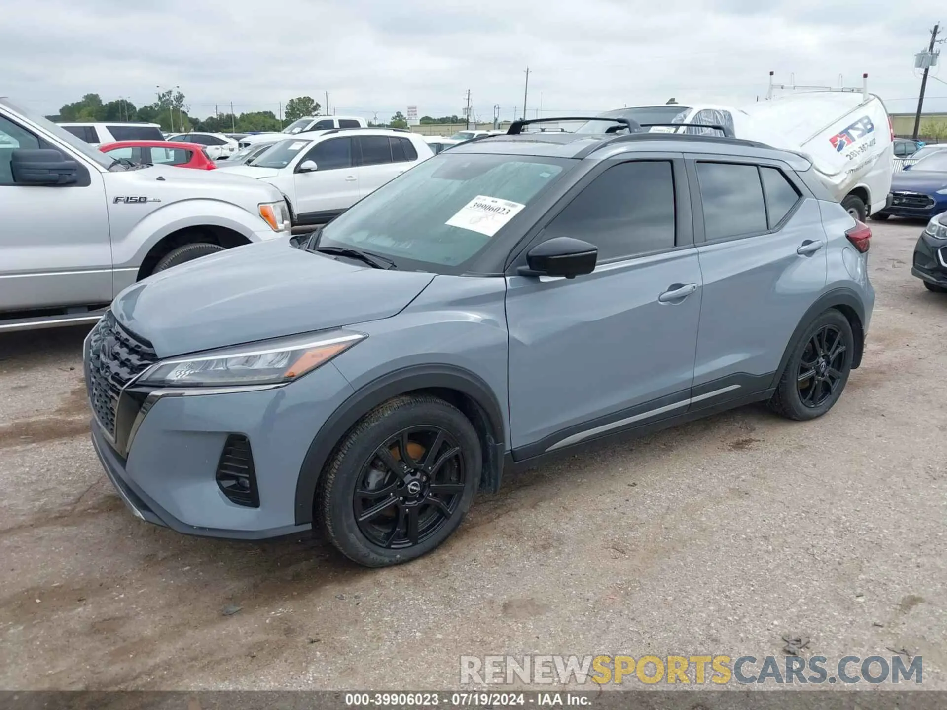 2 Photograph of a damaged car 3N1CP5DV4NL515026 NISSAN KICKS 2022