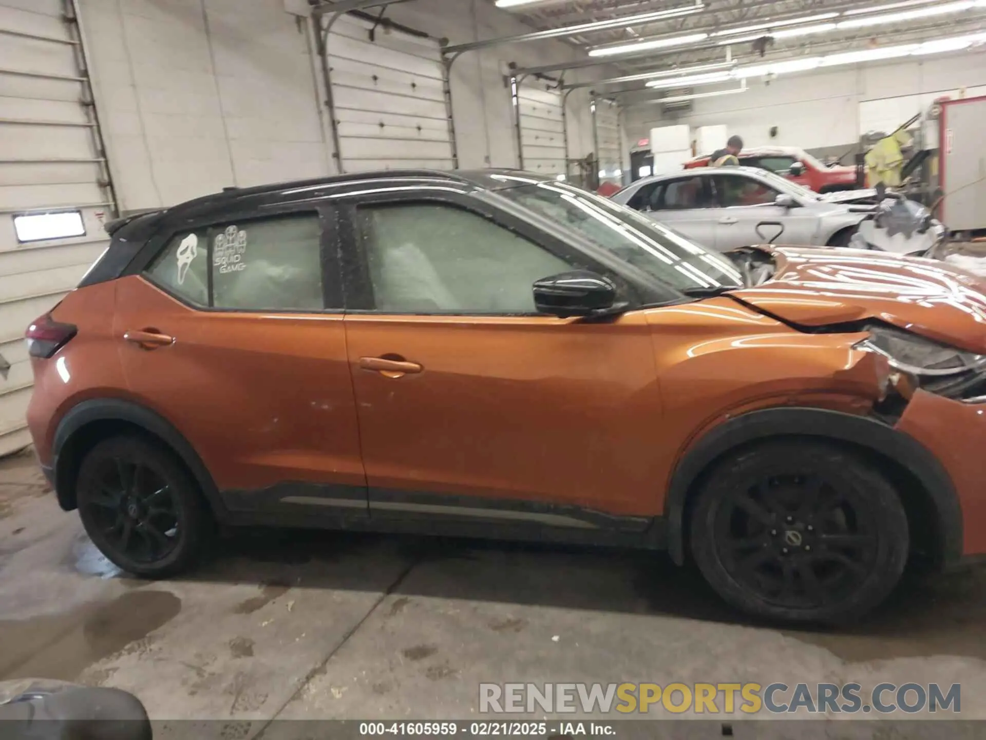 14 Photograph of a damaged car 3N1CP5DV4NL528018 NISSAN KICKS 2022