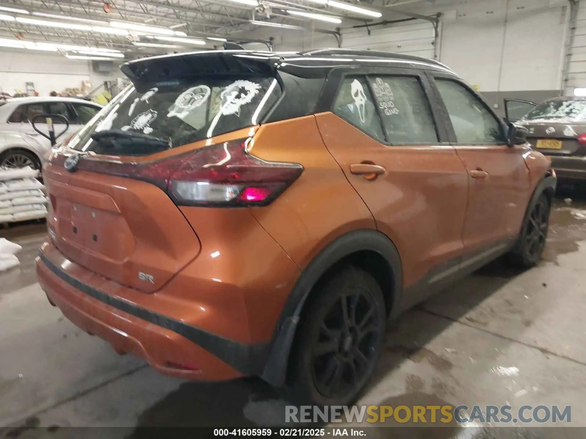 4 Photograph of a damaged car 3N1CP5DV4NL528018 NISSAN KICKS 2022