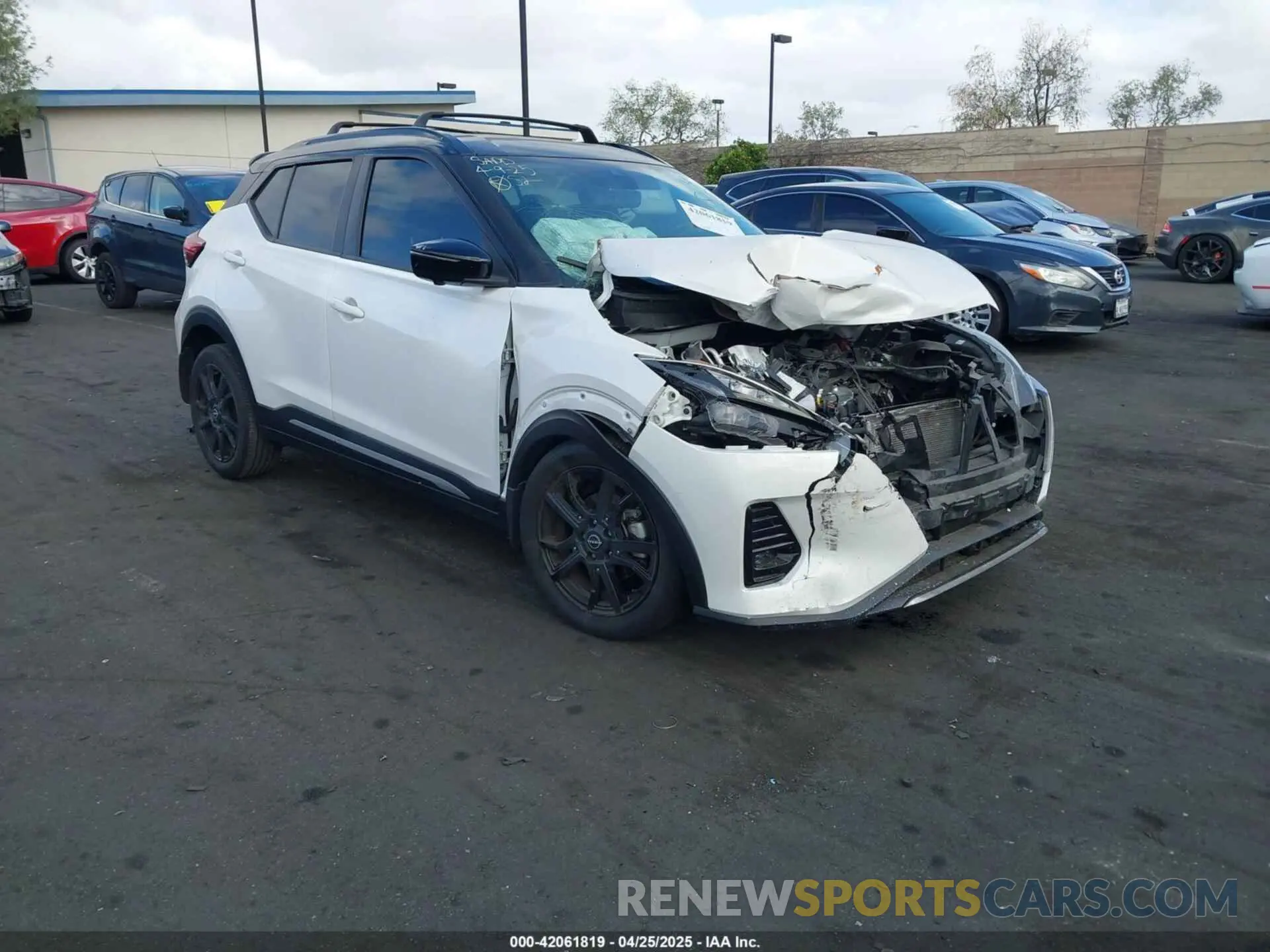 1 Photograph of a damaged car 3N1CP5DV6NL519806 NISSAN KICKS 2022