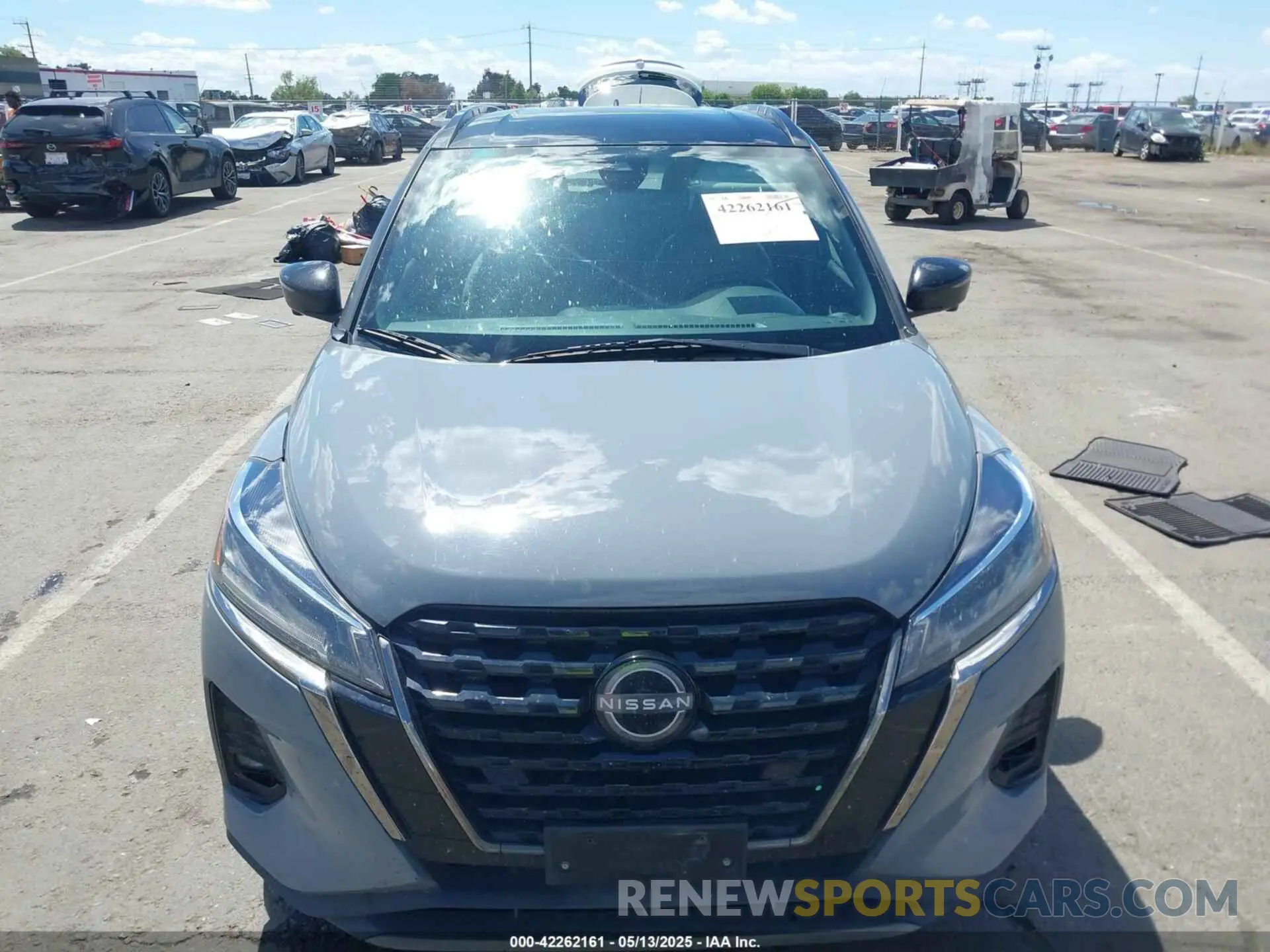 12 Photograph of a damaged car 3N1CP5DVXNL485174 NISSAN KICKS 2022