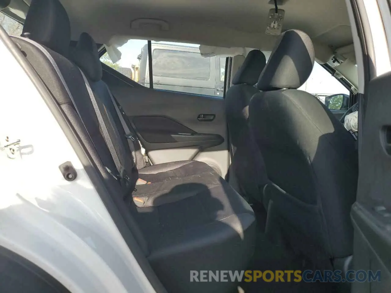11 Photograph of a damaged car 3N1CP5BV0PL551396 NISSAN KICKS 2023