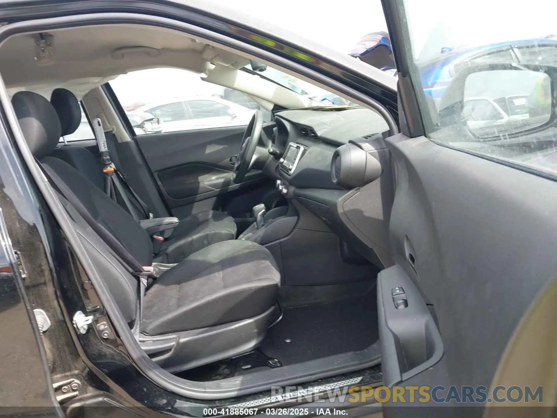 5 Photograph of a damaged car 3N1CP5BV0PL554203 NISSAN KICKS 2023