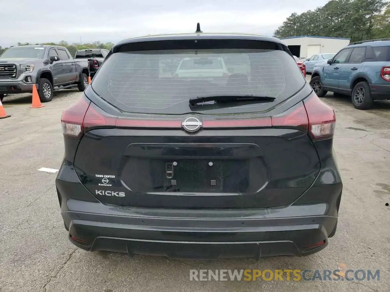 6 Photograph of a damaged car 3N1CP5BV0PL575195 NISSAN KICKS 2023