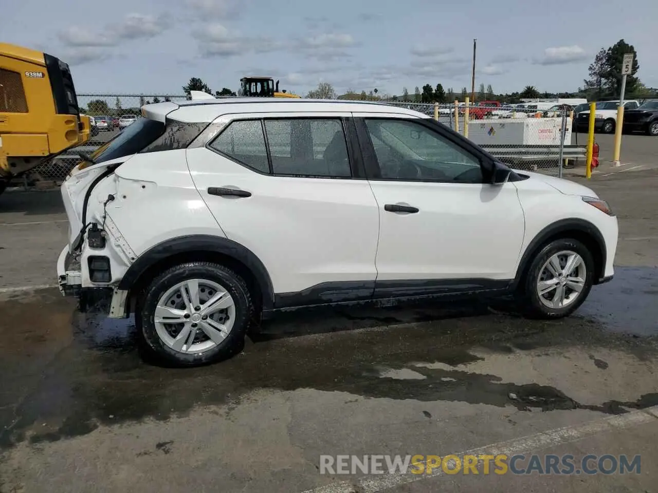 3 Photograph of a damaged car 3N1CP5BV1PL548247 NISSAN KICKS 2023