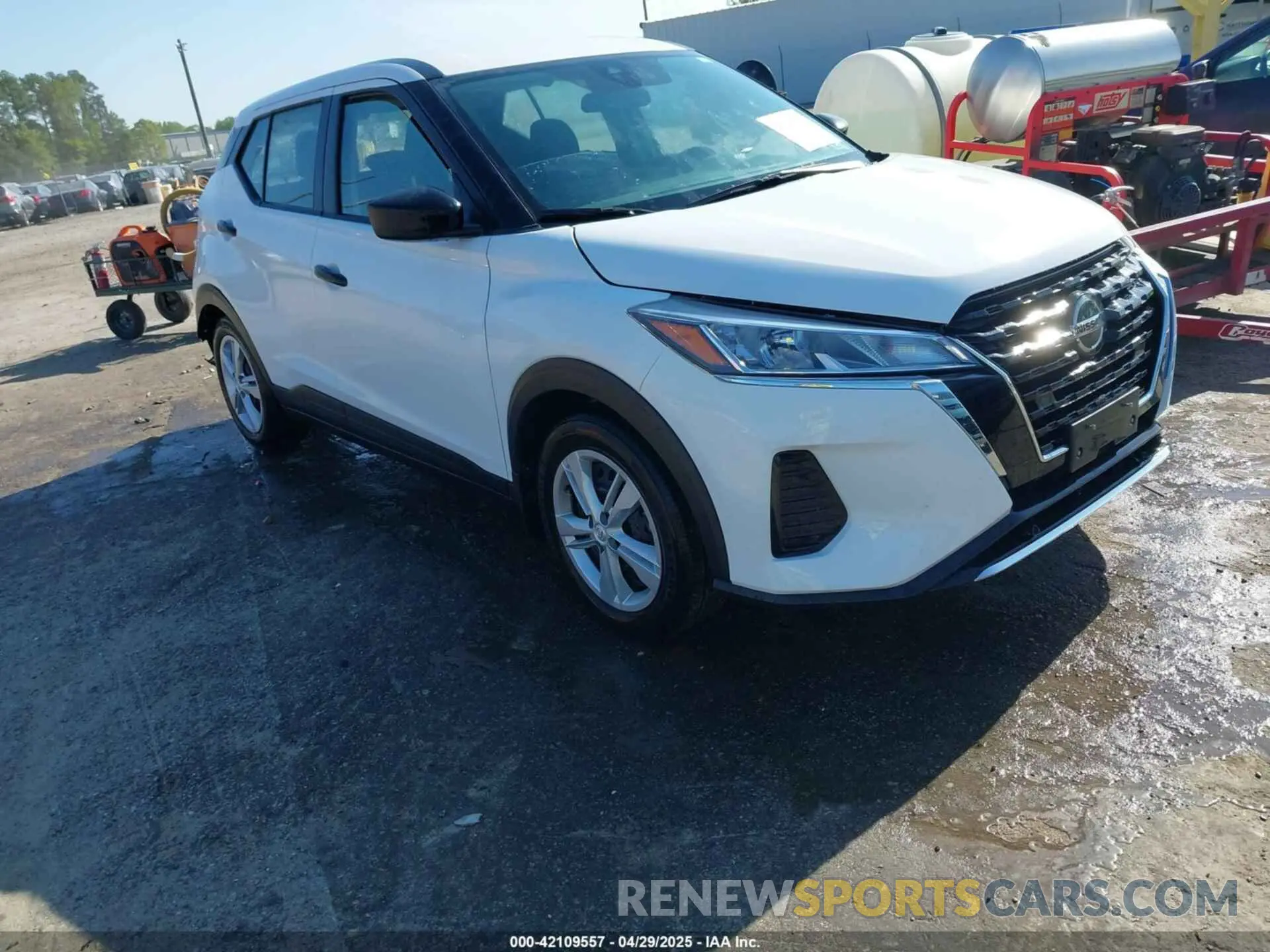 1 Photograph of a damaged car 3N1CP5BV1PL574539 NISSAN KICKS 2023