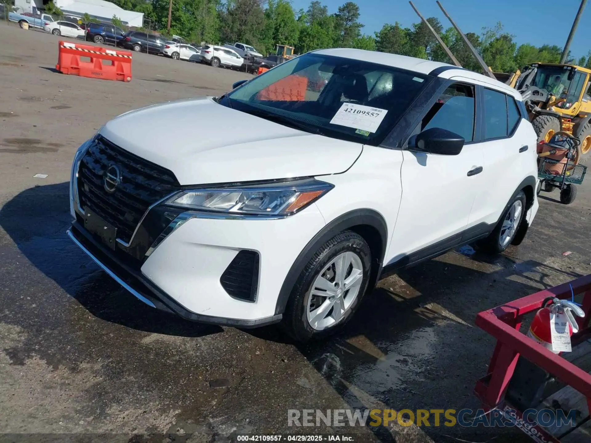 2 Photograph of a damaged car 3N1CP5BV1PL574539 NISSAN KICKS 2023