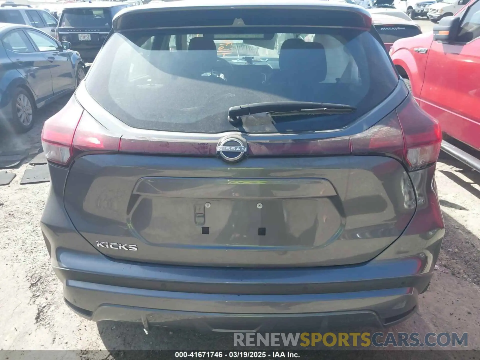 15 Photograph of a damaged car 3N1CP5BV3PL472904 NISSAN KICKS 2023