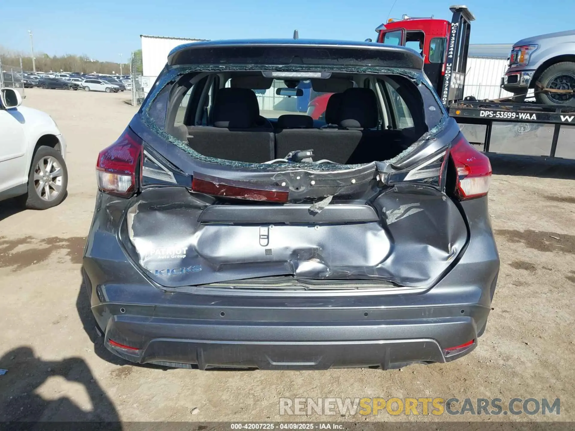 17 Photograph of a damaged car 3N1CP5BV3PL475978 NISSAN KICKS 2023
