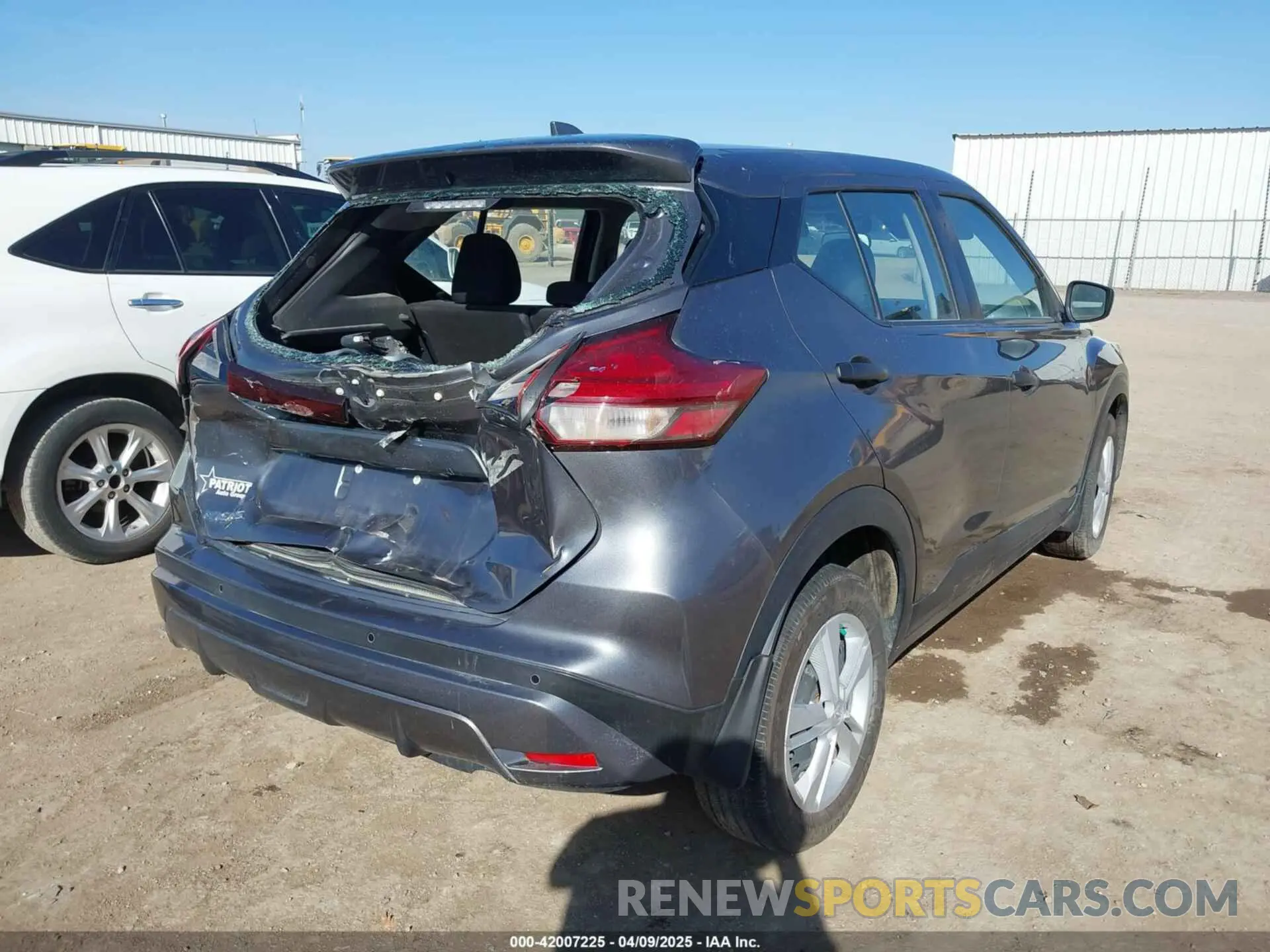 4 Photograph of a damaged car 3N1CP5BV3PL475978 NISSAN KICKS 2023