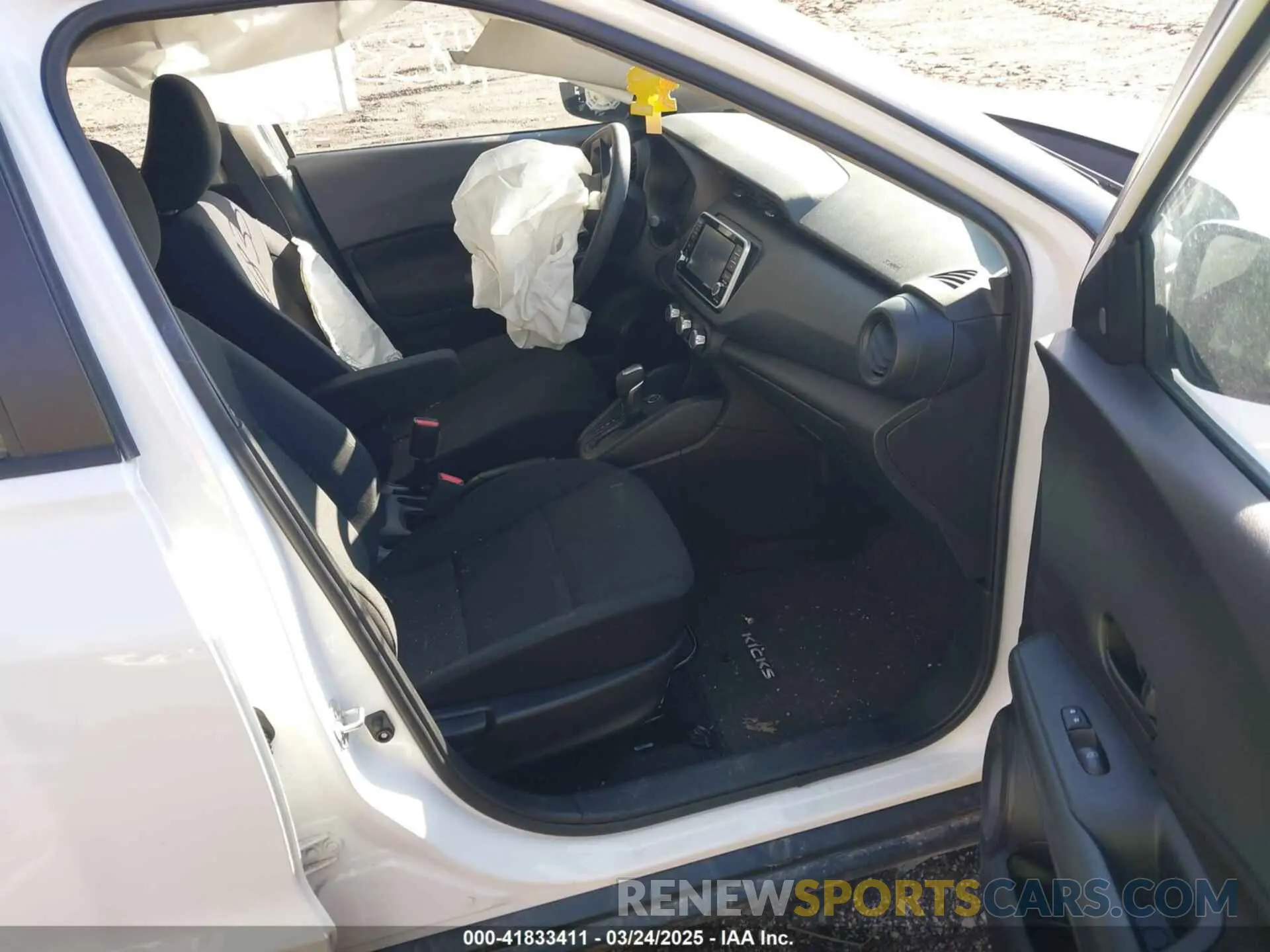 5 Photograph of a damaged car 3N1CP5BV3PL507232 NISSAN KICKS 2023