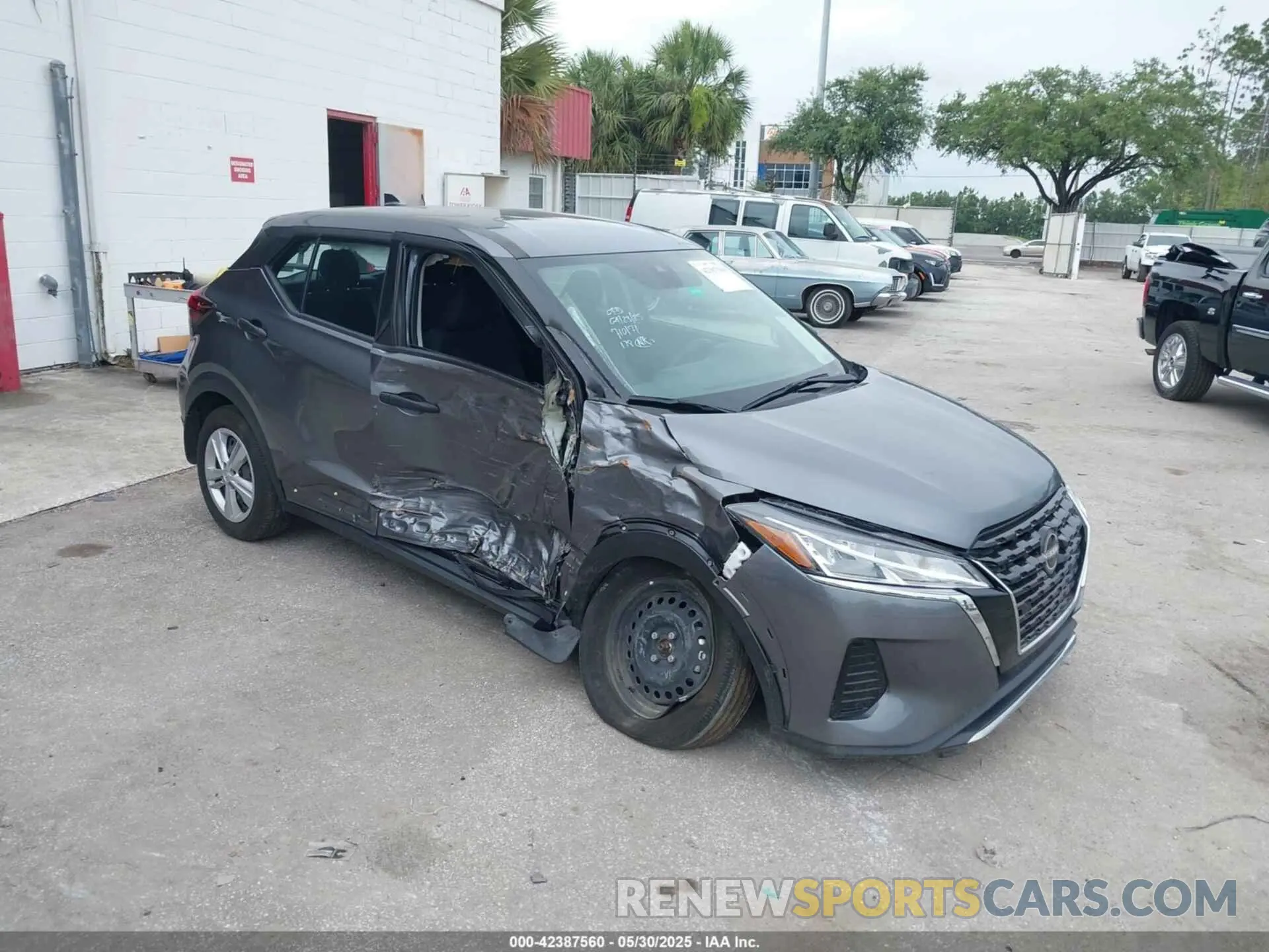 1 Photograph of a damaged car 3N1CP5BV3PL543504 NISSAN KICKS 2023