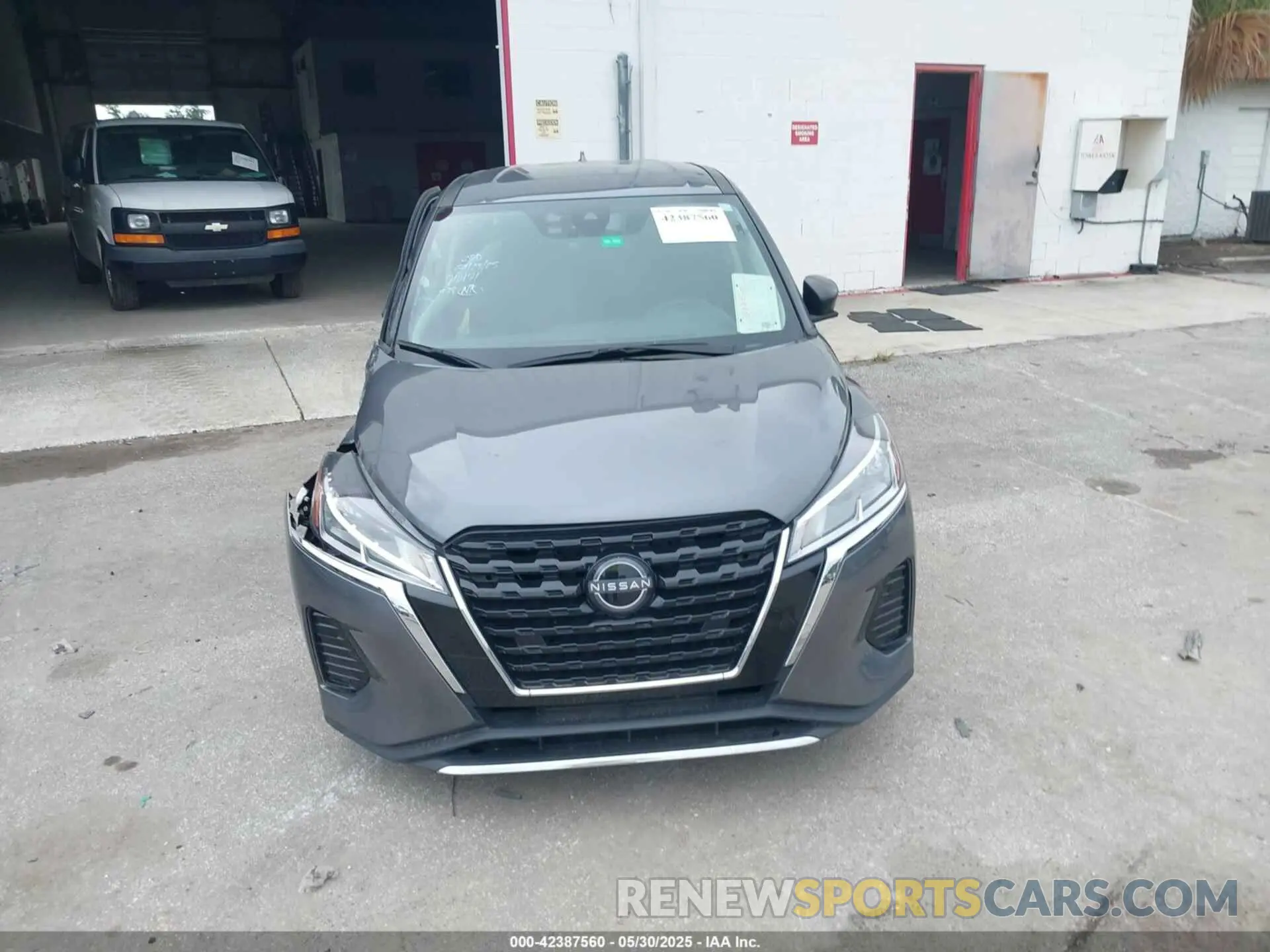 11 Photograph of a damaged car 3N1CP5BV3PL543504 NISSAN KICKS 2023