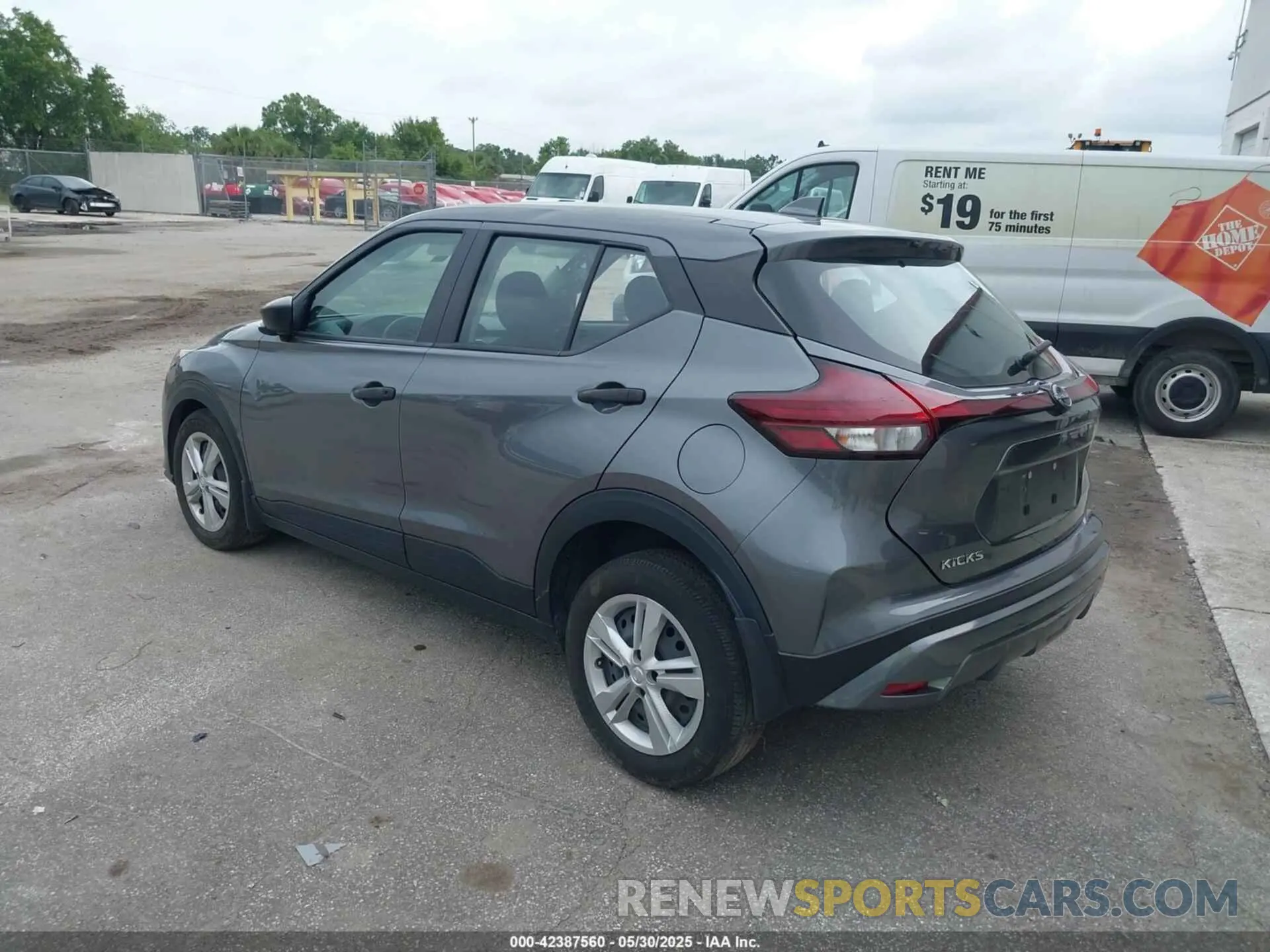 3 Photograph of a damaged car 3N1CP5BV3PL543504 NISSAN KICKS 2023