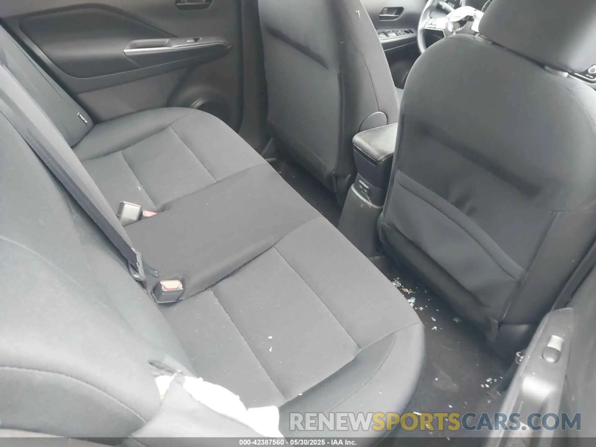 8 Photograph of a damaged car 3N1CP5BV3PL543504 NISSAN KICKS 2023
