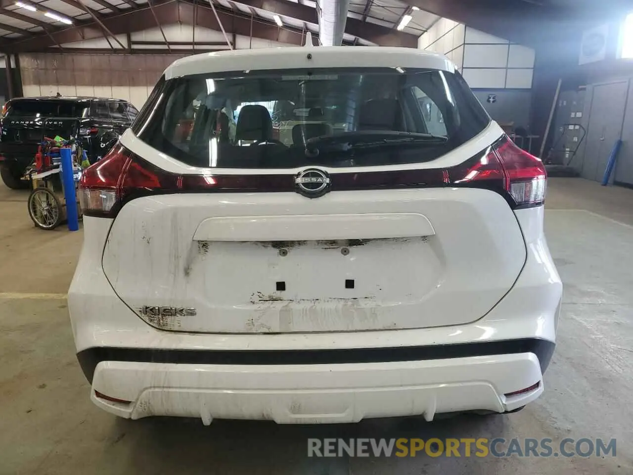 6 Photograph of a damaged car 3N1CP5BV3PL559301 NISSAN KICKS 2023