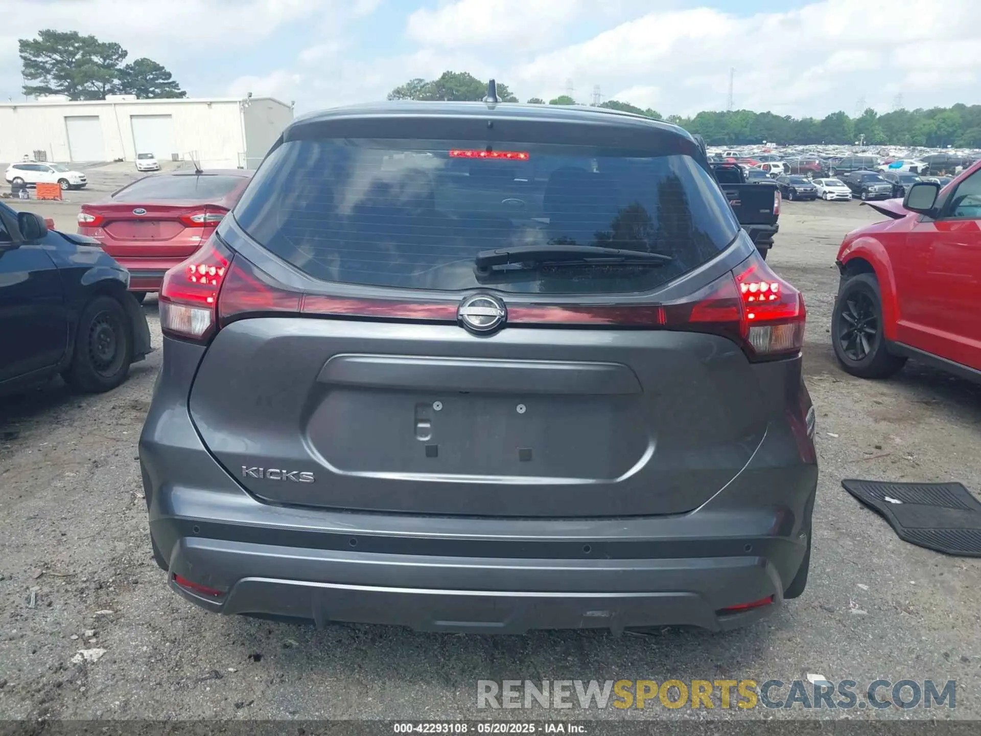 16 Photograph of a damaged car 3N1CP5BV3PL573053 NISSAN KICKS 2023