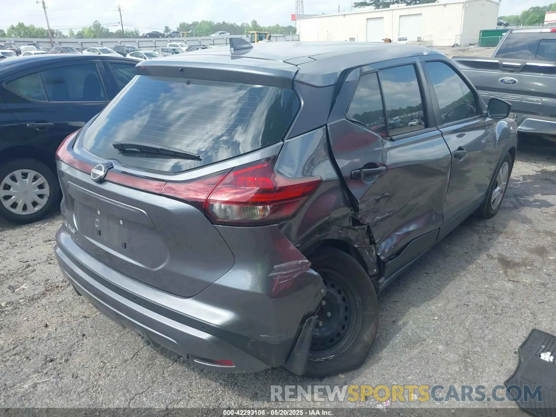 4 Photograph of a damaged car 3N1CP5BV3PL573053 NISSAN KICKS 2023