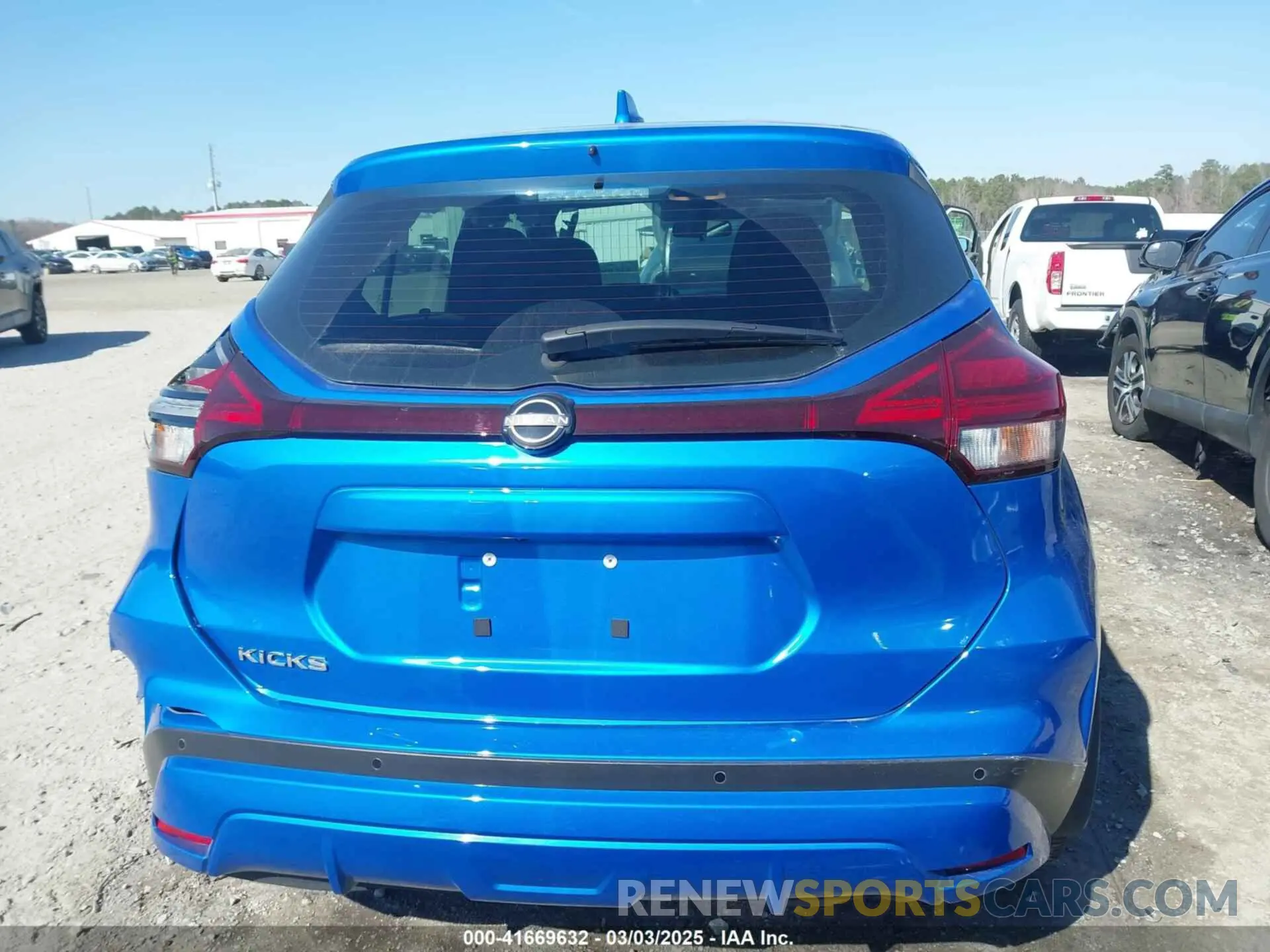 16 Photograph of a damaged car 3N1CP5BV4PL559498 NISSAN KICKS 2023