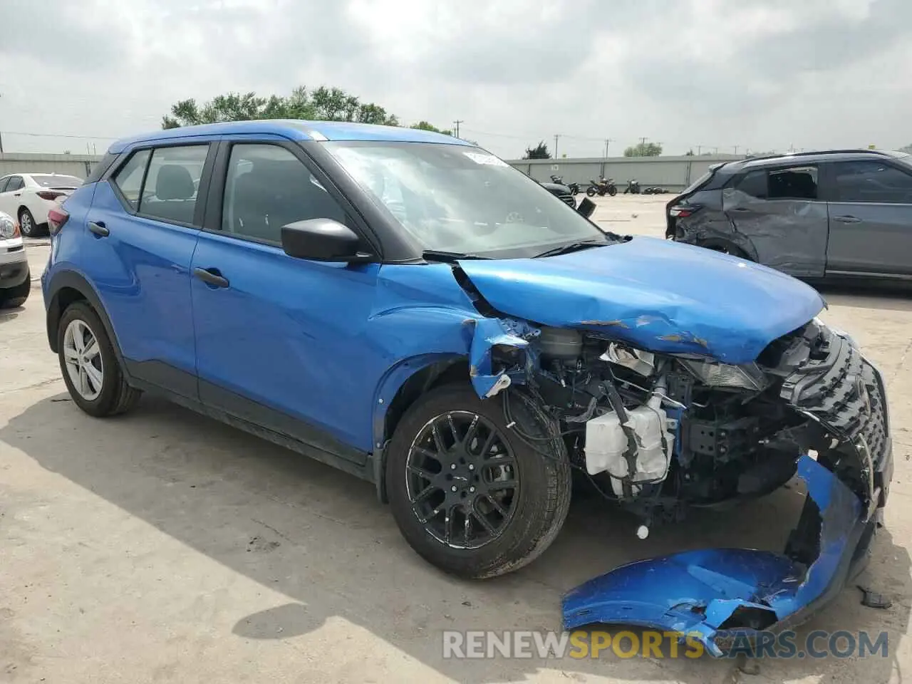 4 Photograph of a damaged car 3N1CP5BV4PL572462 NISSAN KICKS 2023