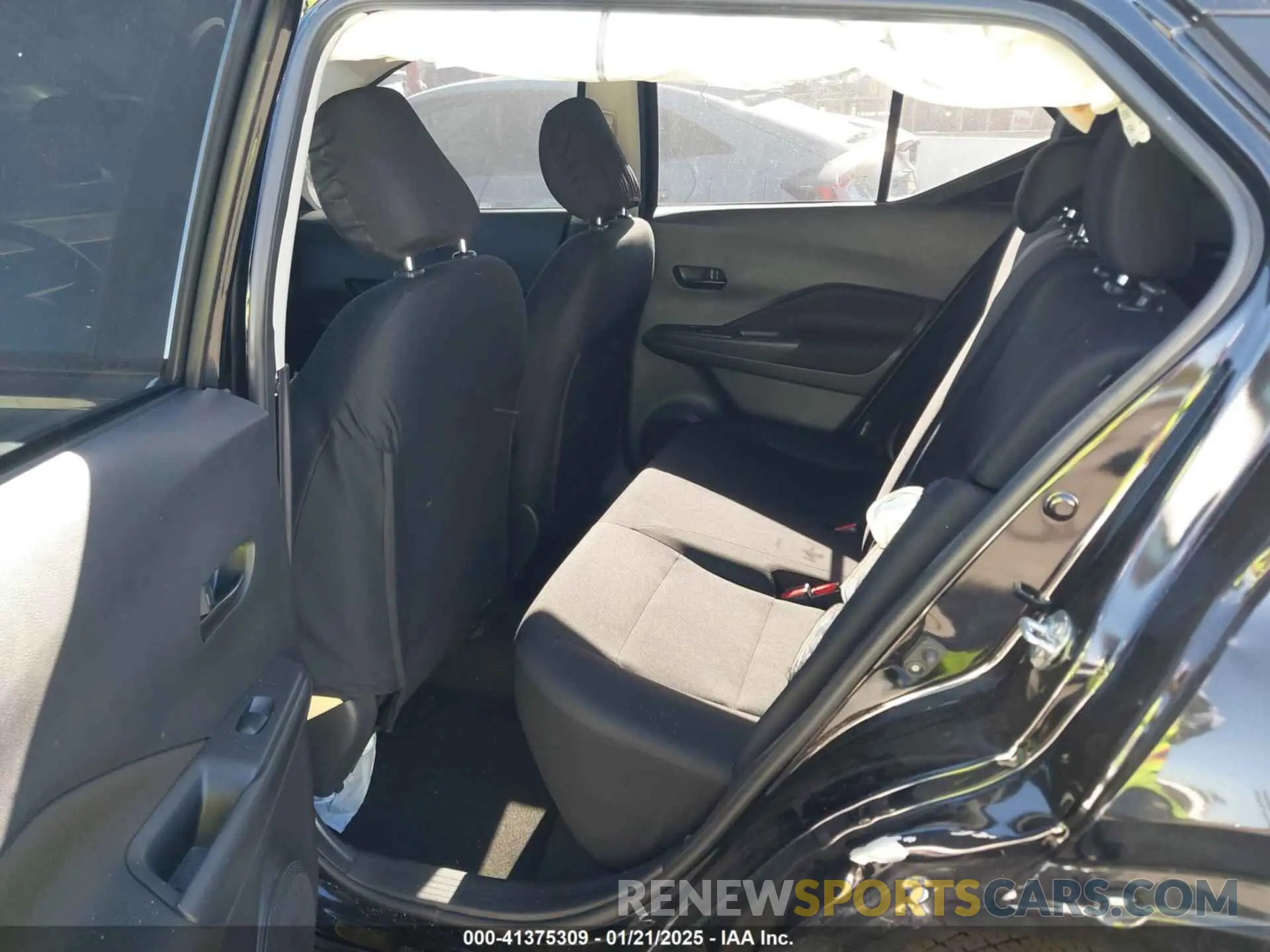 8 Photograph of a damaged car 3N1CP5BV5PL536098 NISSAN KICKS 2023