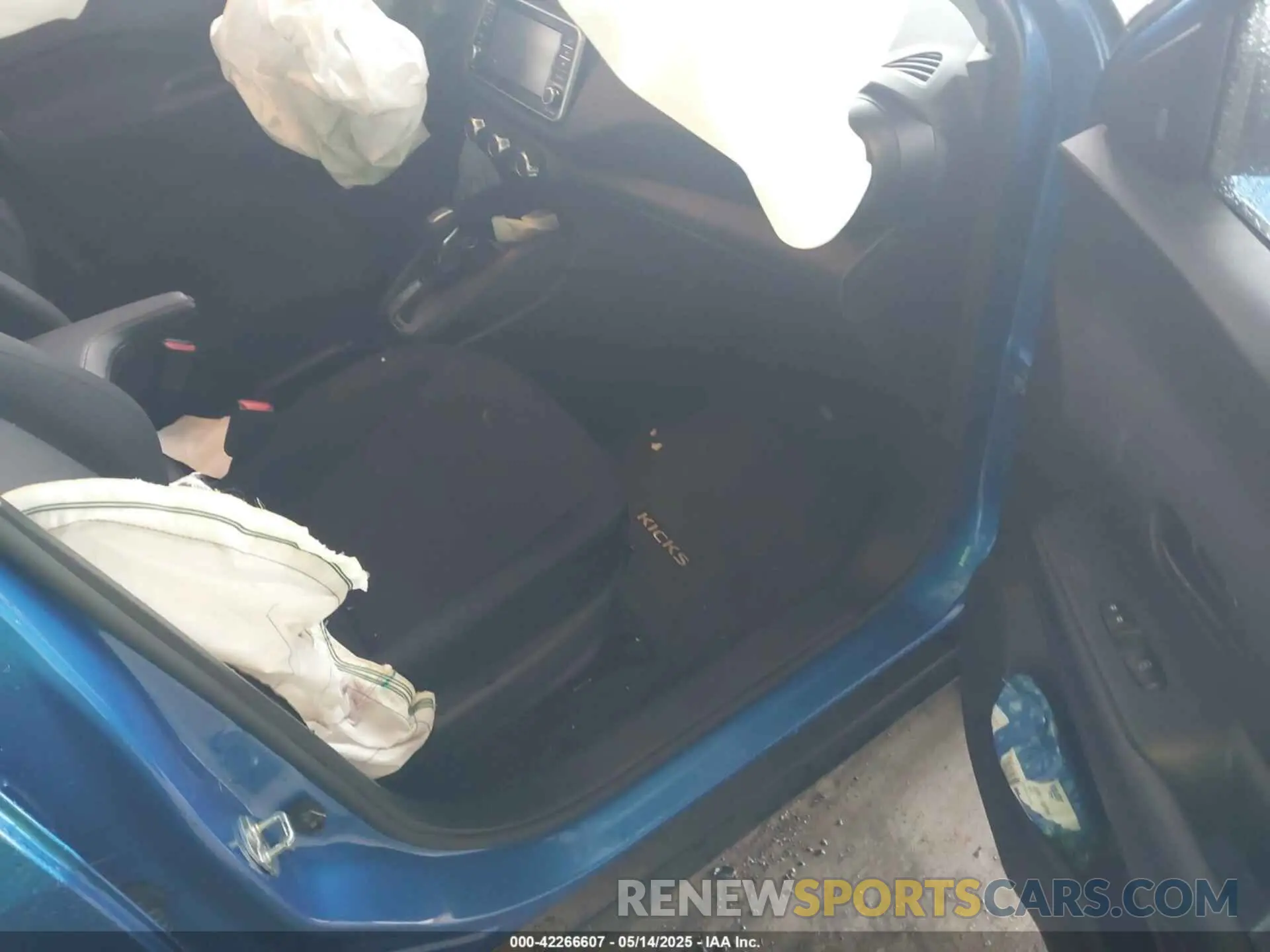 5 Photograph of a damaged car 3N1CP5BV5PL552088 NISSAN KICKS 2023
