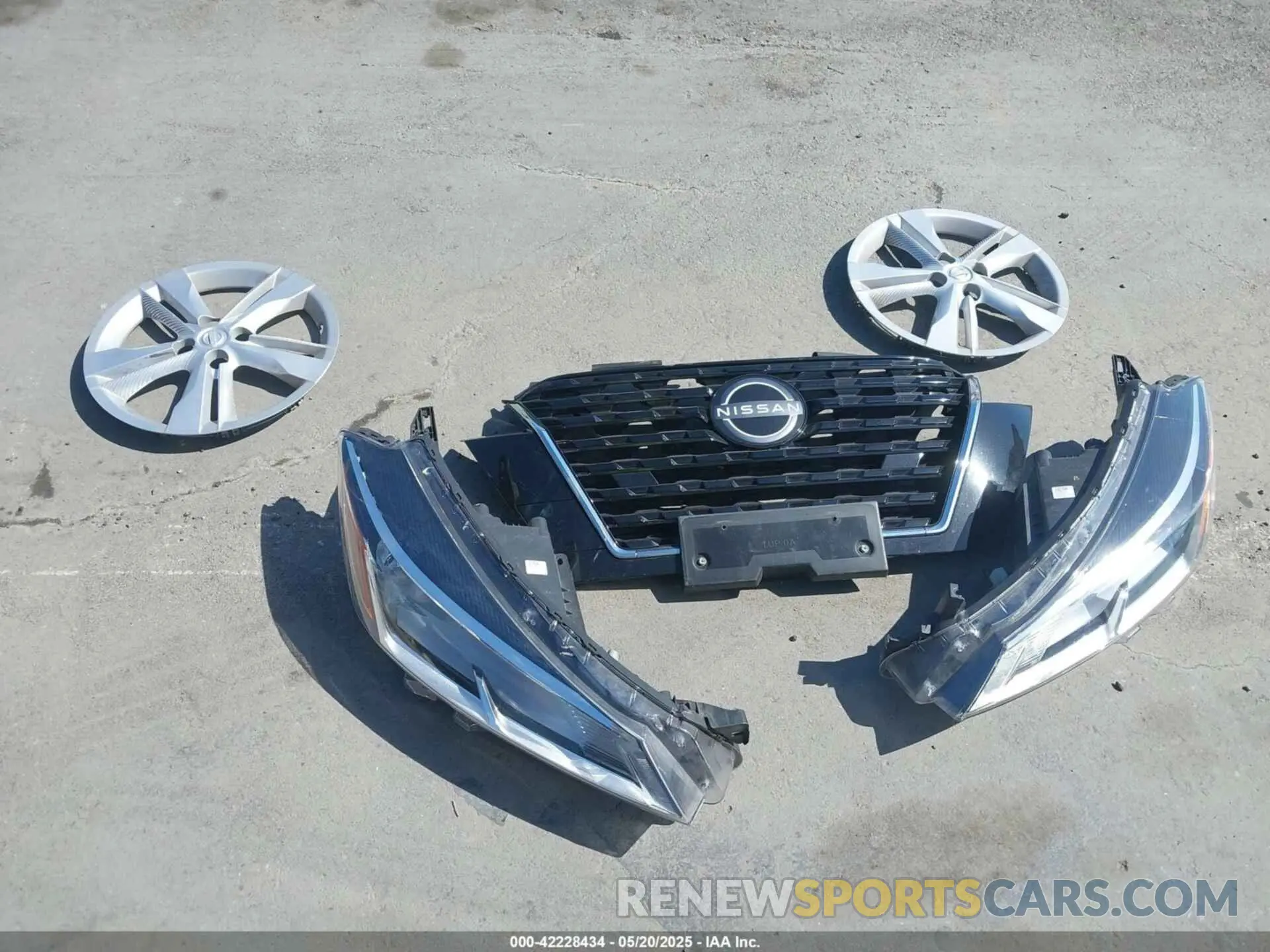 12 Photograph of a damaged car 3N1CP5BV5PL555492 NISSAN KICKS 2023