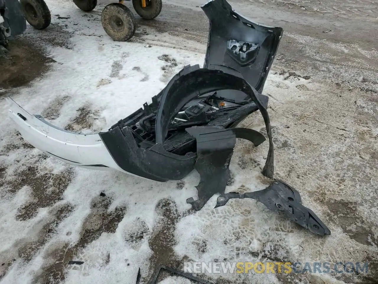 13 Photograph of a damaged car 3N1CP5BV6PL508066 NISSAN KICKS 2023