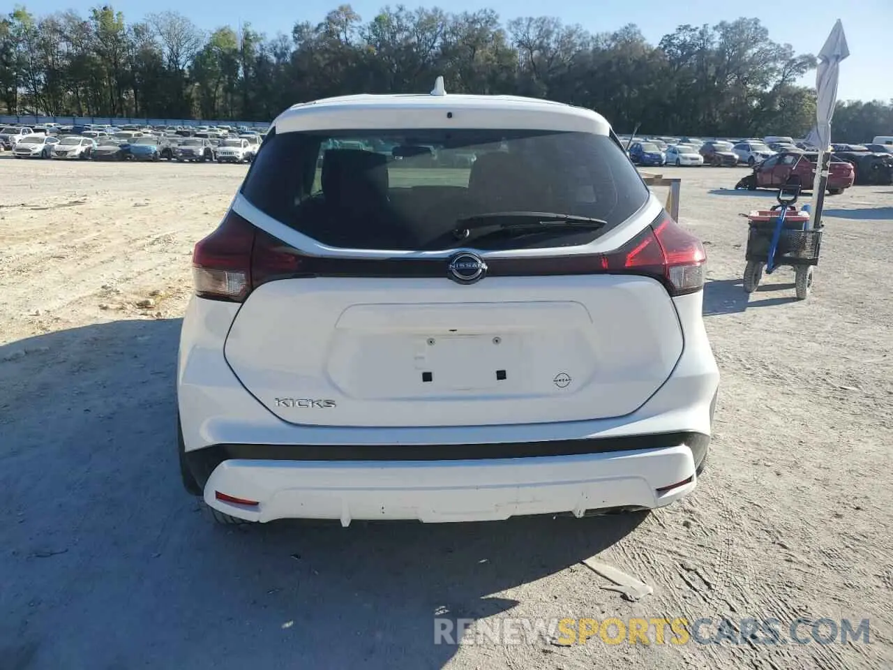 6 Photograph of a damaged car 3N1CP5BV7PL502096 NISSAN KICKS 2023