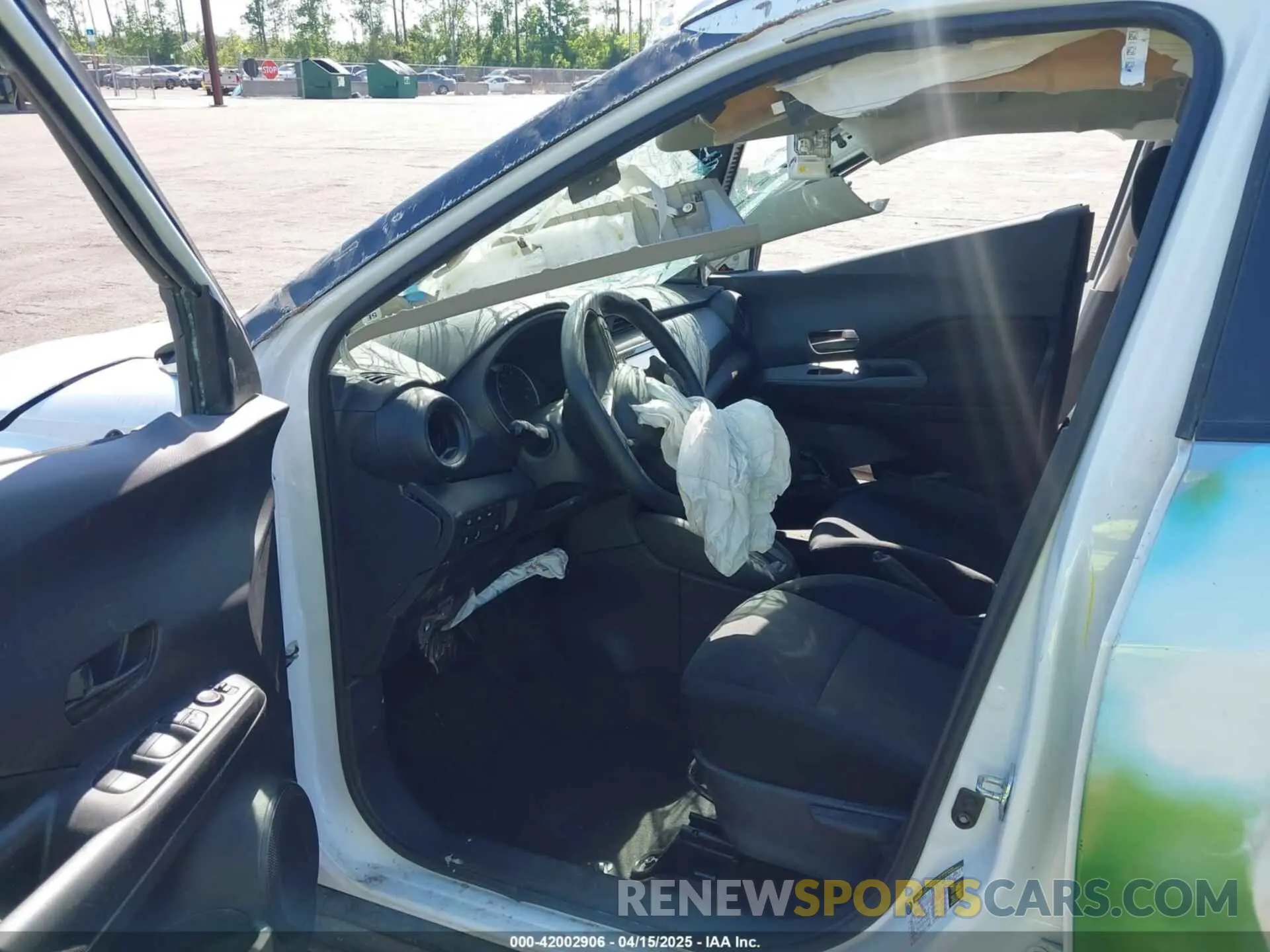5 Photograph of a damaged car 3N1CP5BV7PL517987 NISSAN KICKS 2023