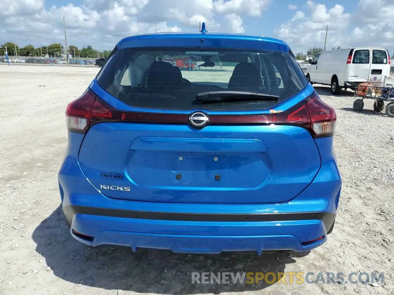 6 Photograph of a damaged car 3N1CP5BV9PL546665 NISSAN KICKS 2023
