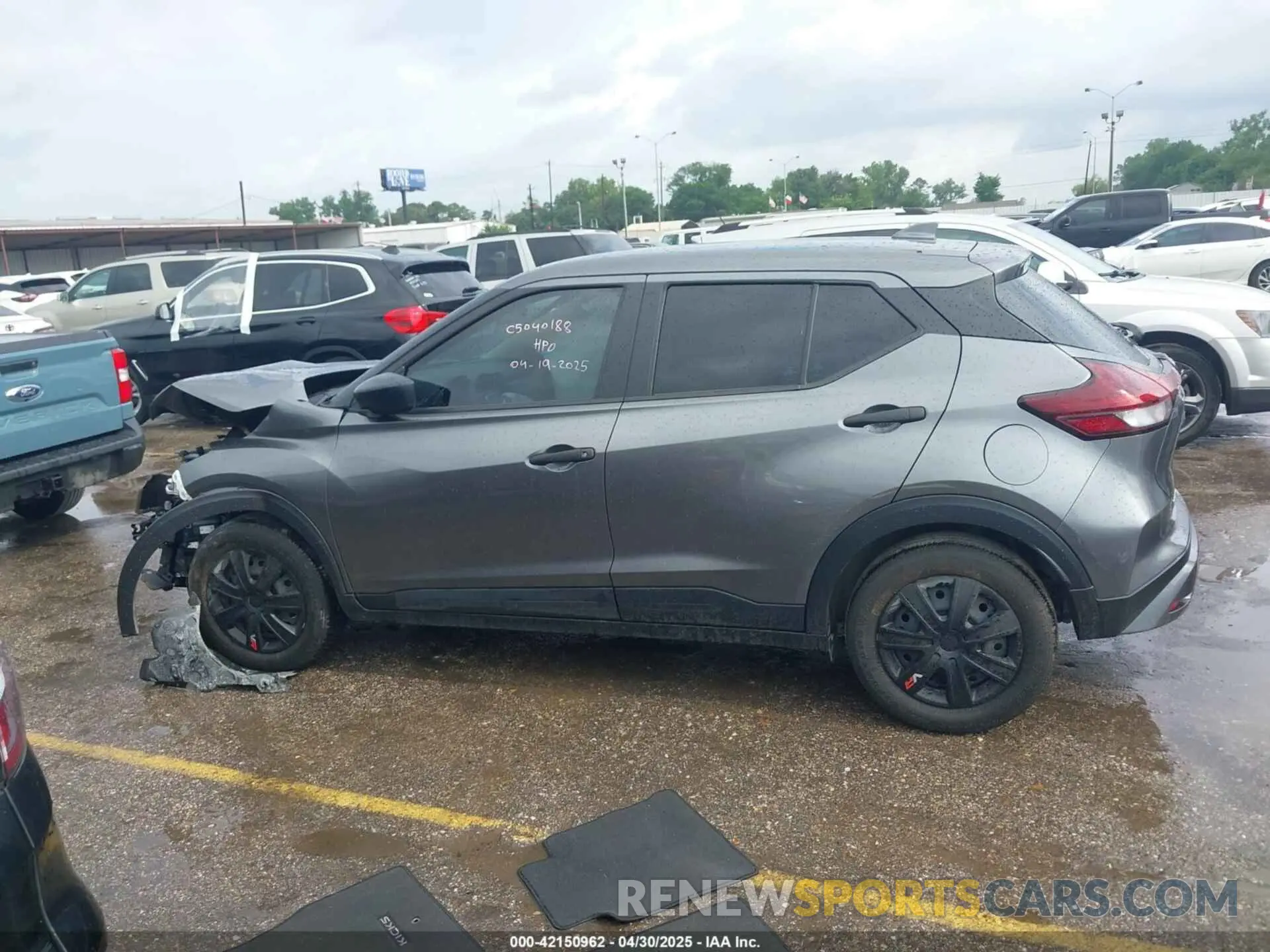 14 Photograph of a damaged car 3N1CP5BV9PL561294 NISSAN KICKS 2023