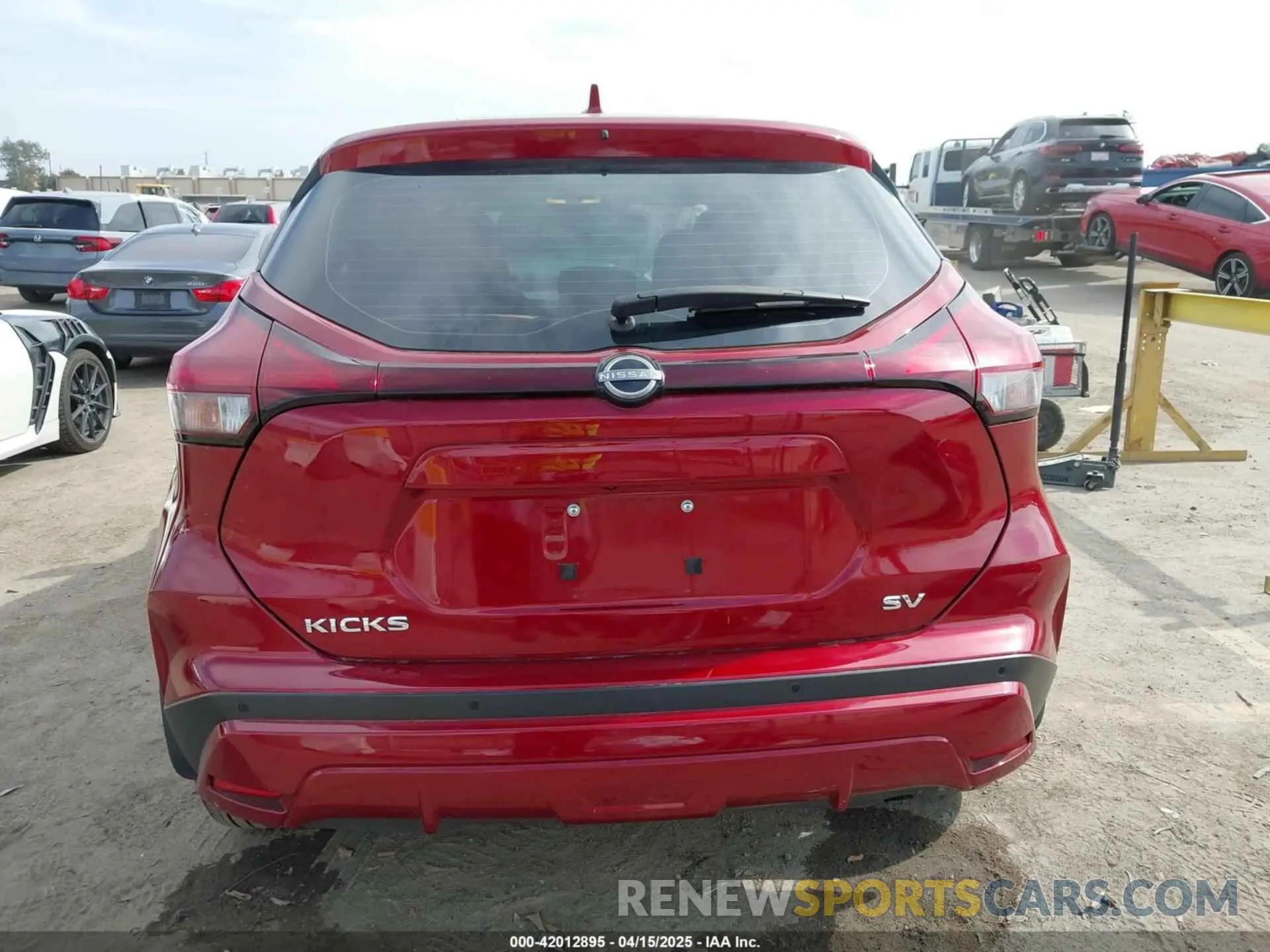 17 Photograph of a damaged car 3N1CP5CV0PL476441 NISSAN KICKS 2023