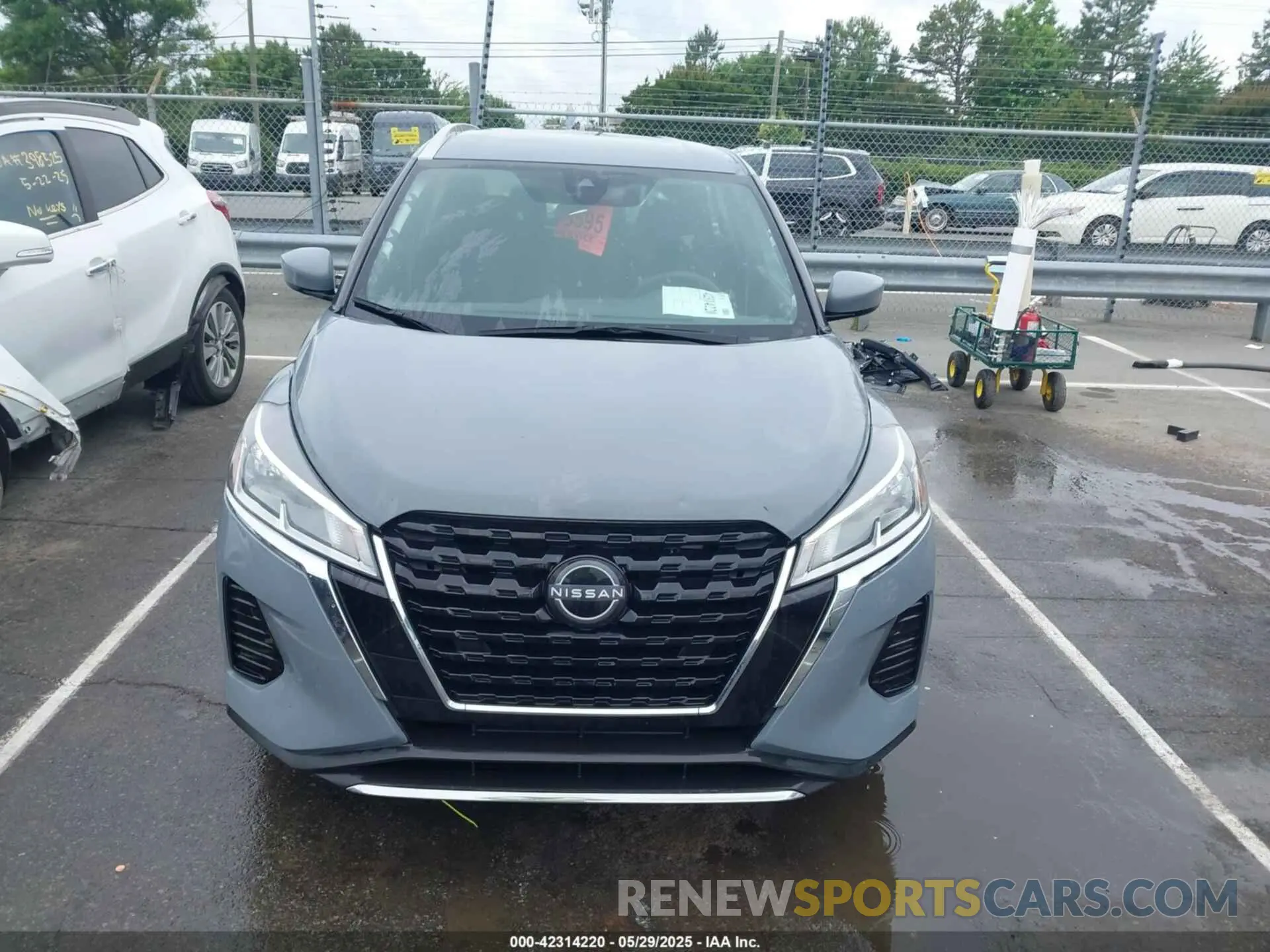 13 Photograph of a damaged car 3N1CP5CV0PL509549 NISSAN KICKS 2023