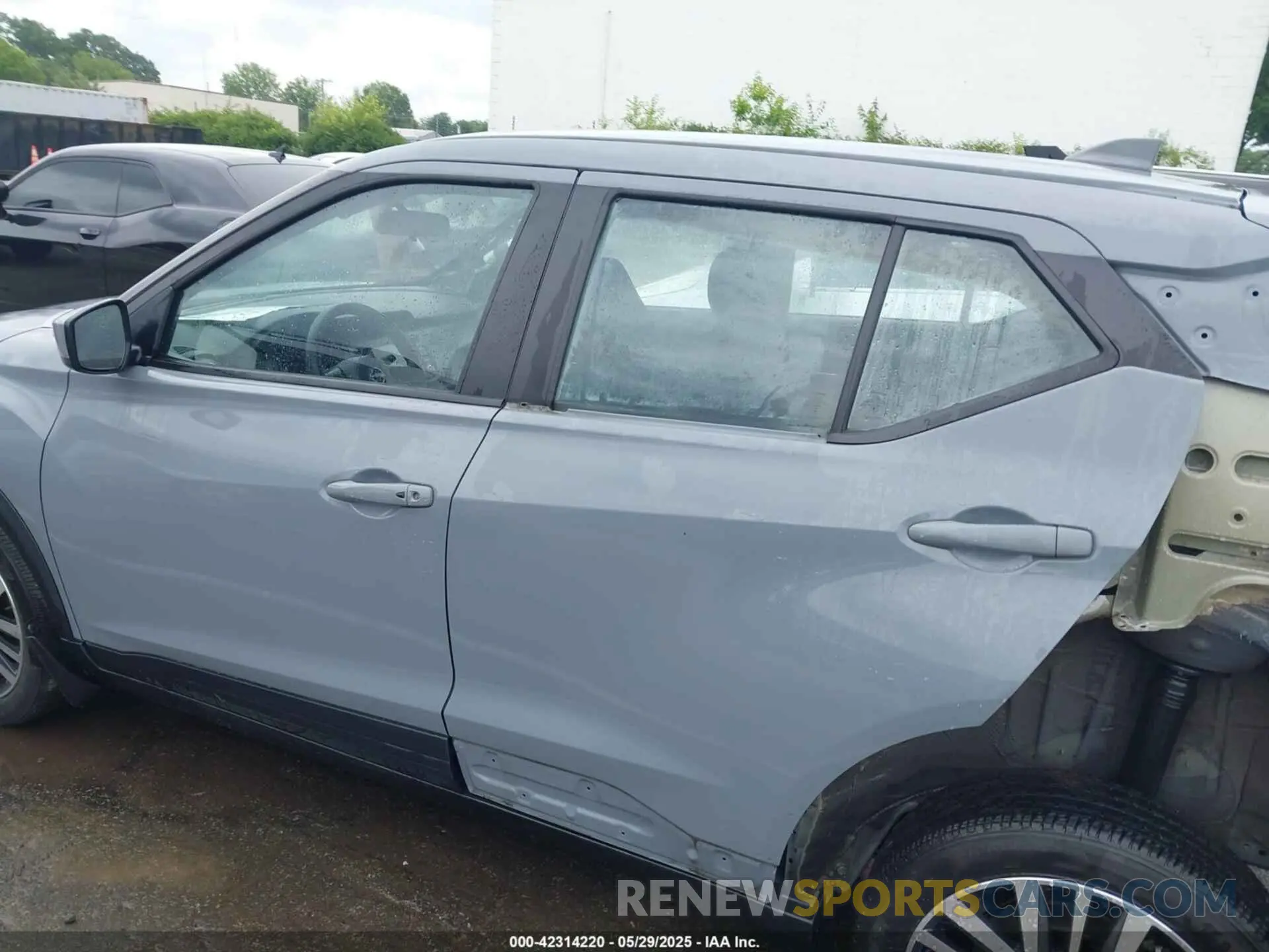 15 Photograph of a damaged car 3N1CP5CV0PL509549 NISSAN KICKS 2023